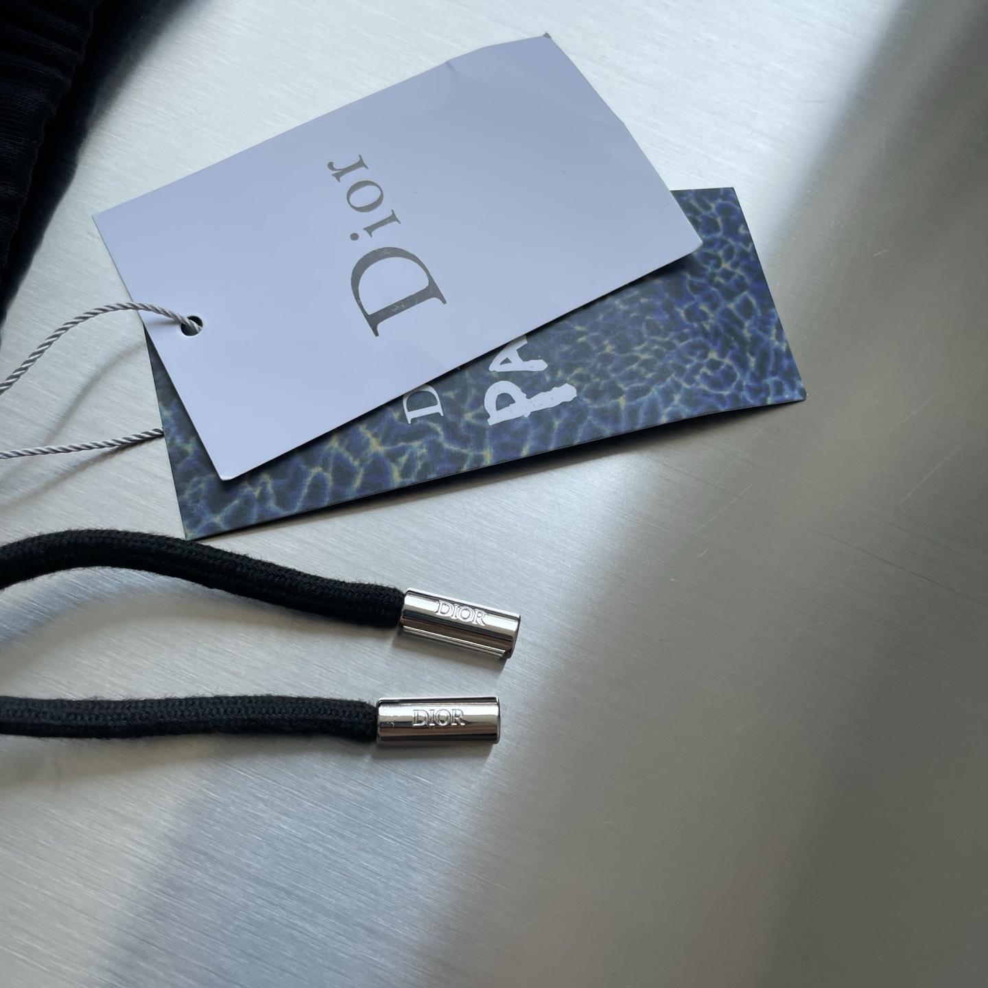 edc9b035f9e5663bff7a635634d8b03e.jpg