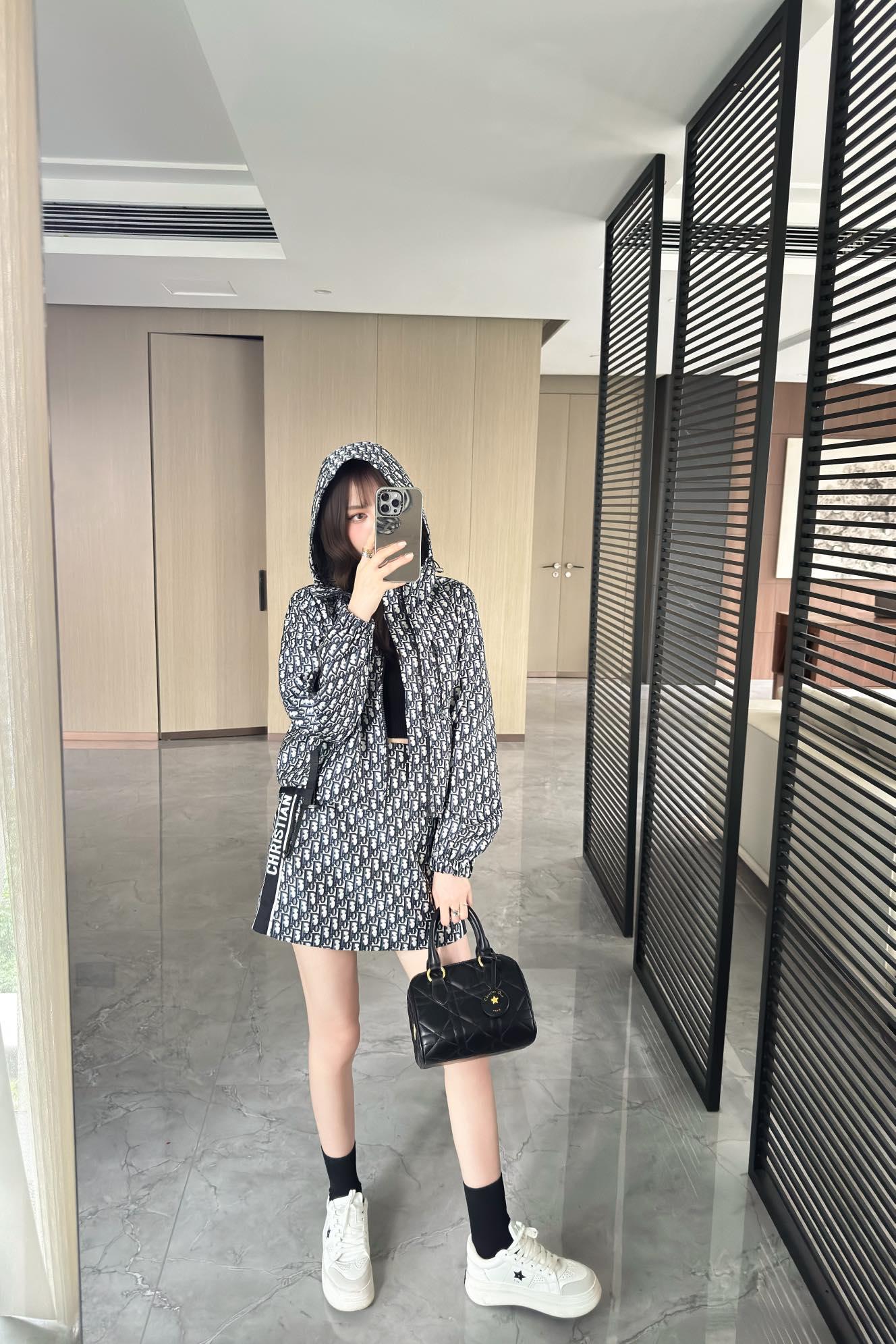 fe8b9a5aaef1142aab21824cc33e4726.jpg