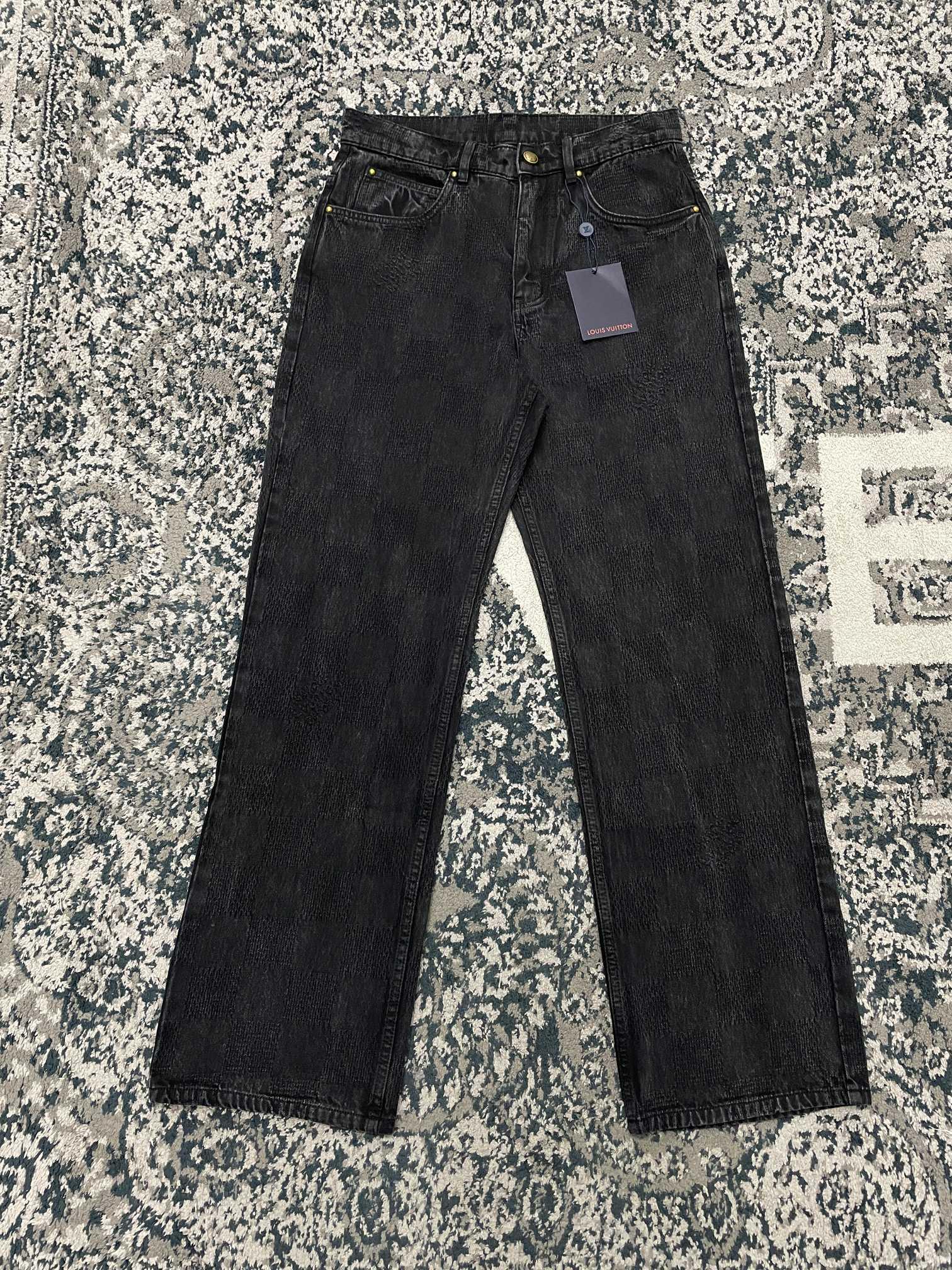 5db61cb014d1edc80e1f8b93ff3fb605.jpg