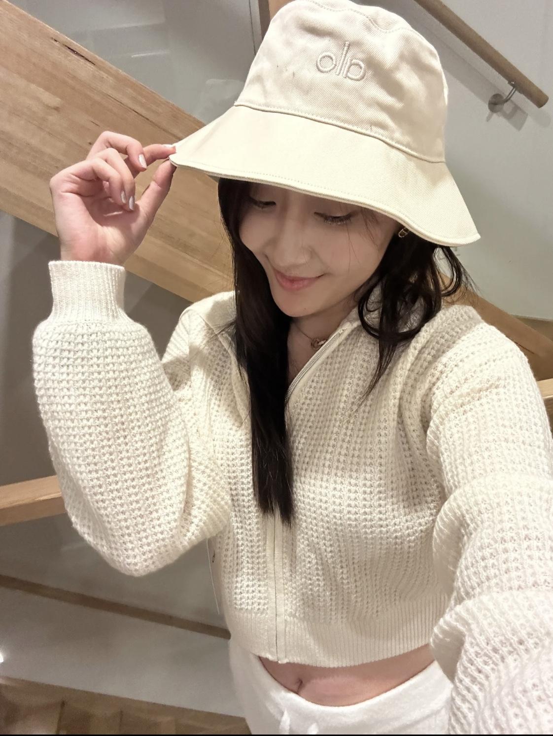b7dc093bb03add1a53ec619ddbbea074.jpg