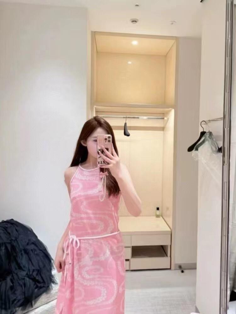 0ea317f94d959e0ae5fce7167ec8c3d8.jpg