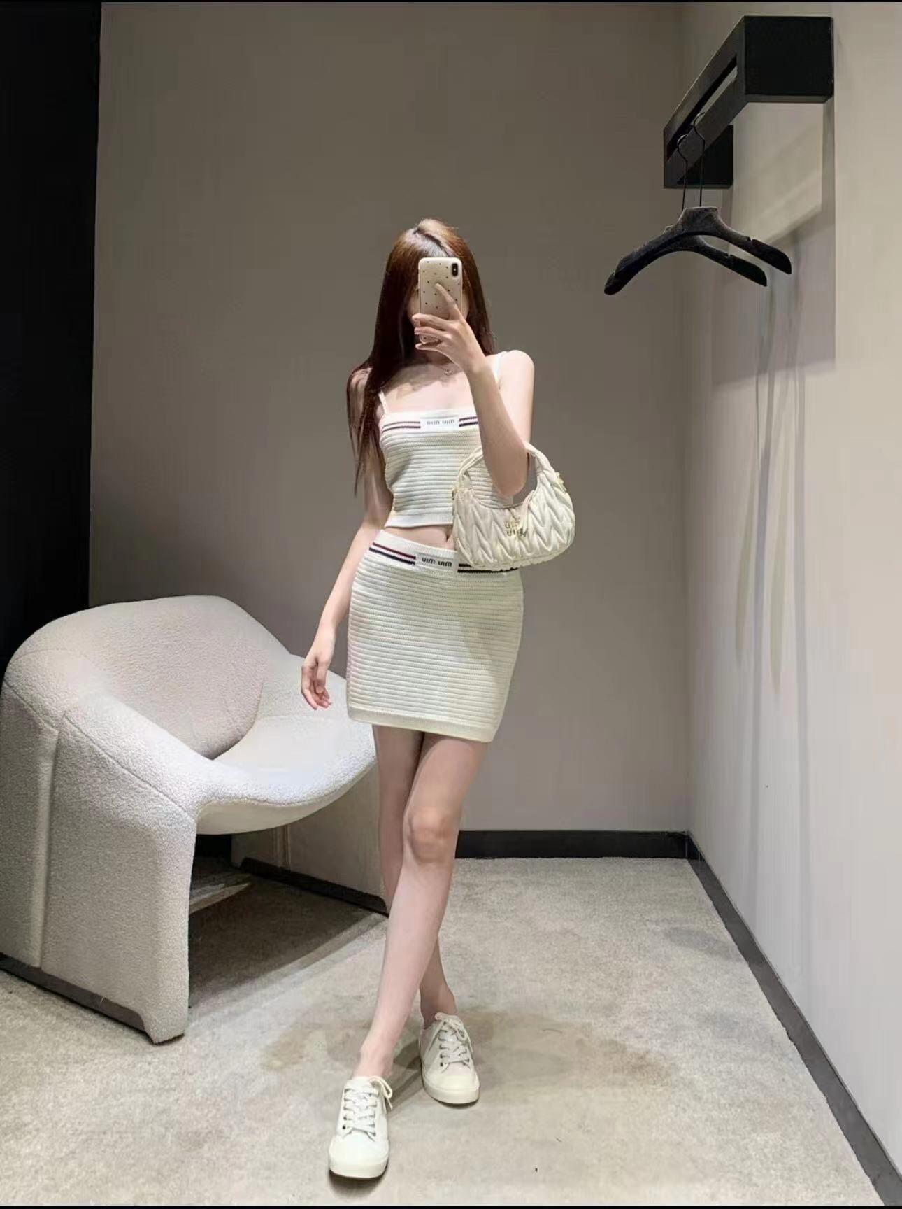 63ab3b4cd703d861709b41ee745053a8.jpg