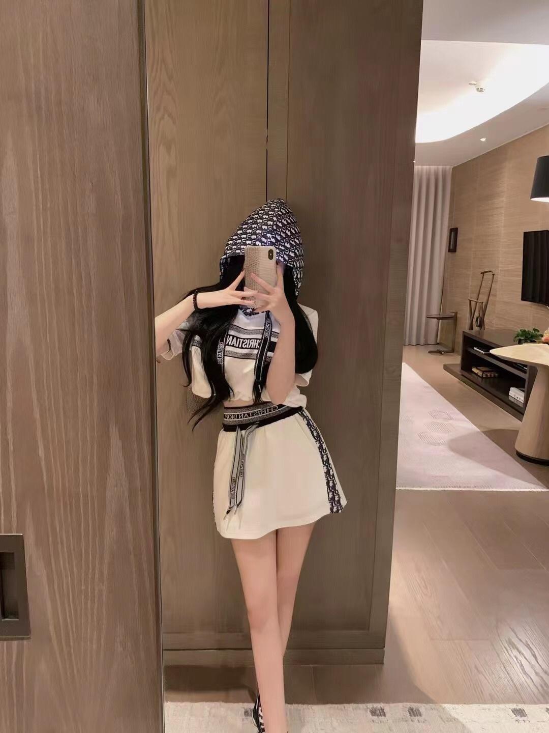 a0d6d45c6aac25b924fd3e22ed9f3a2c.jpg