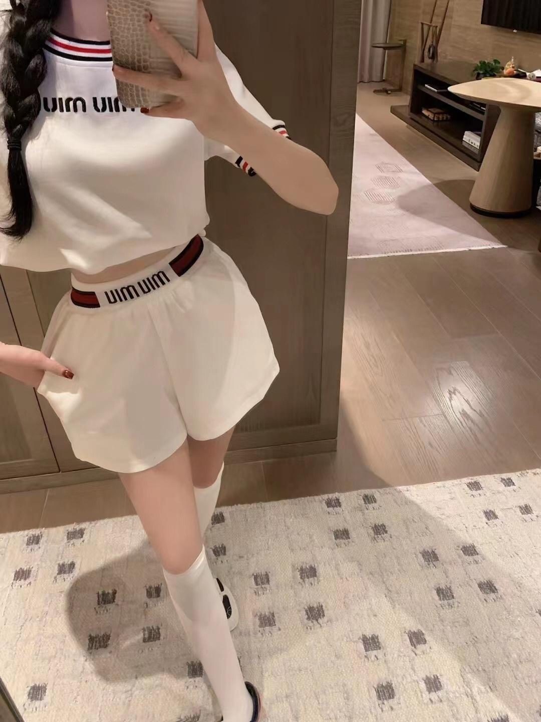 ab2d85628cc5faaf9cacc53765fdf954.jpg