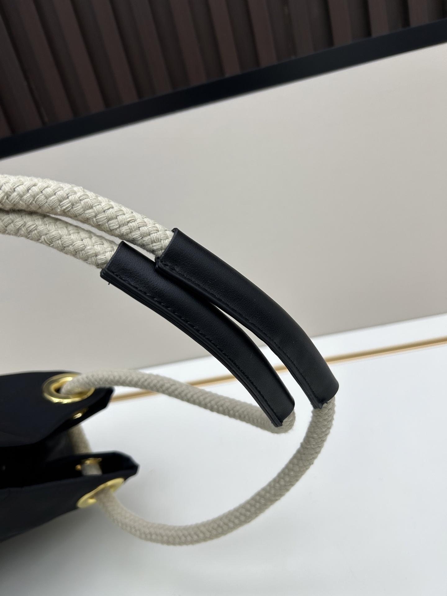 edfd3efd0a13467046859bcce4c9e639.jpg