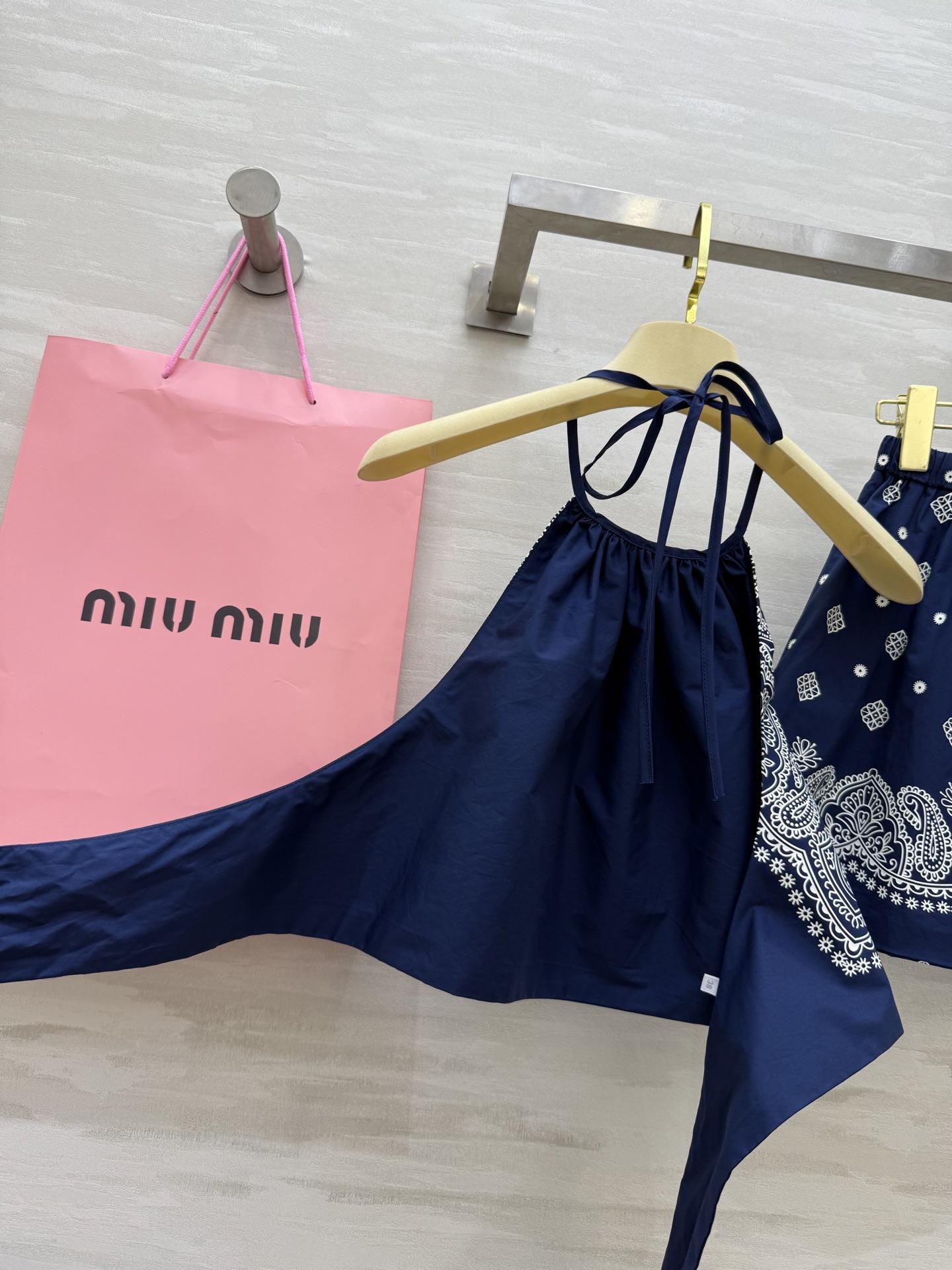 cbef3c7d389345d5b187b34c8a1dcde8.jpg