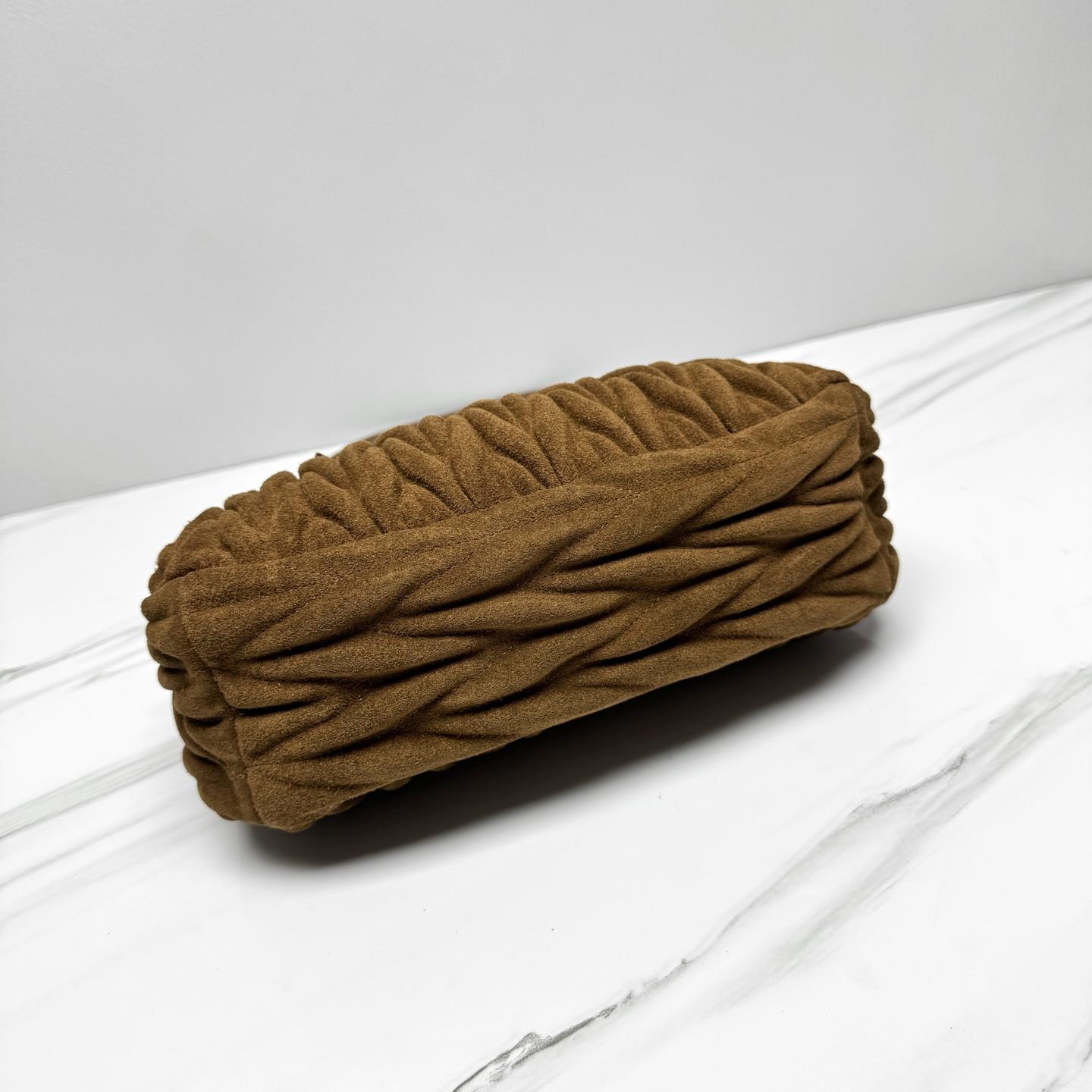 3d7a5fc7e3ee4c1c780fdfa87eb57b07.jpg