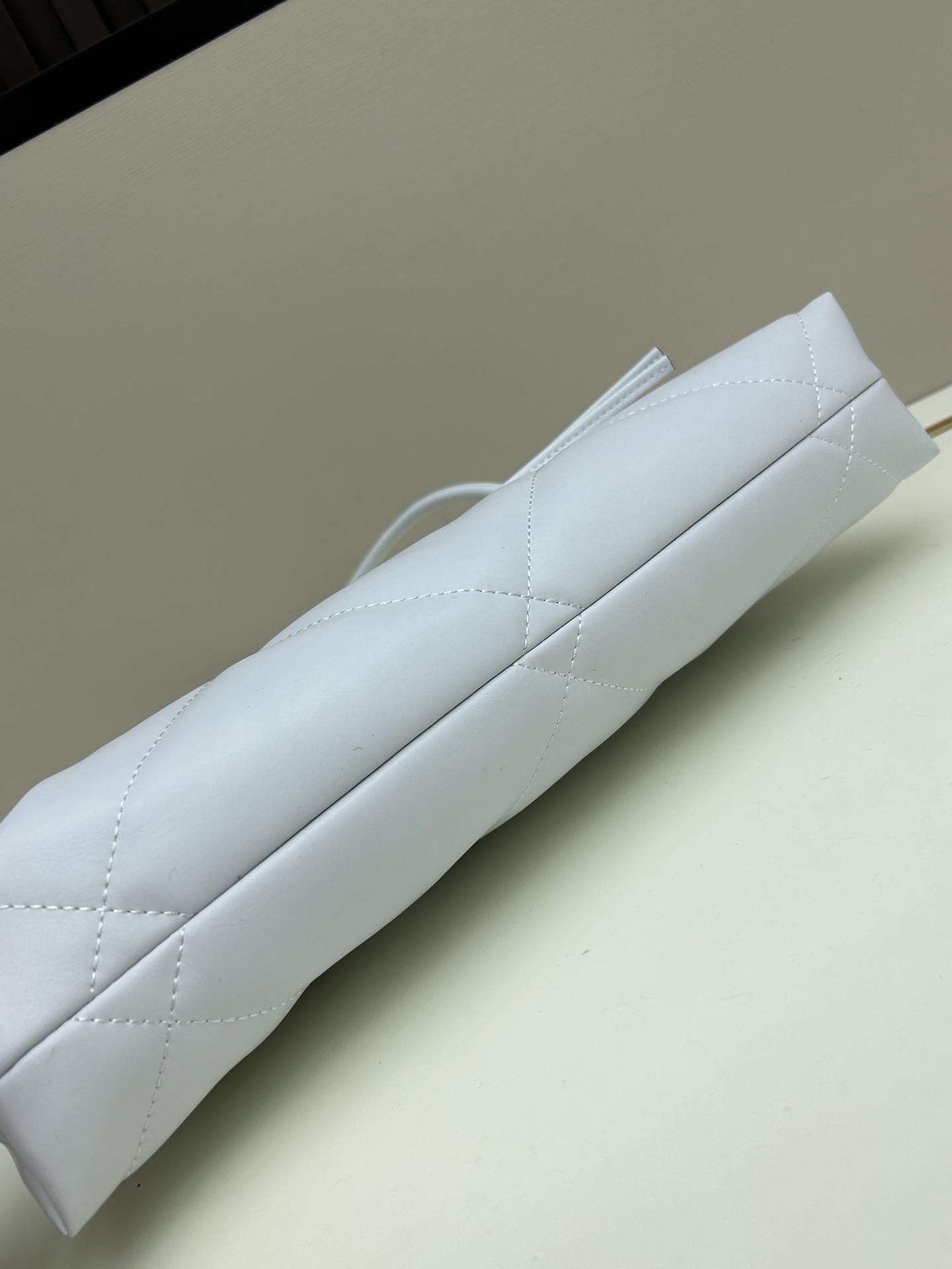 4fe77a6c96aa33cc84589fc293f755e5.jpg
