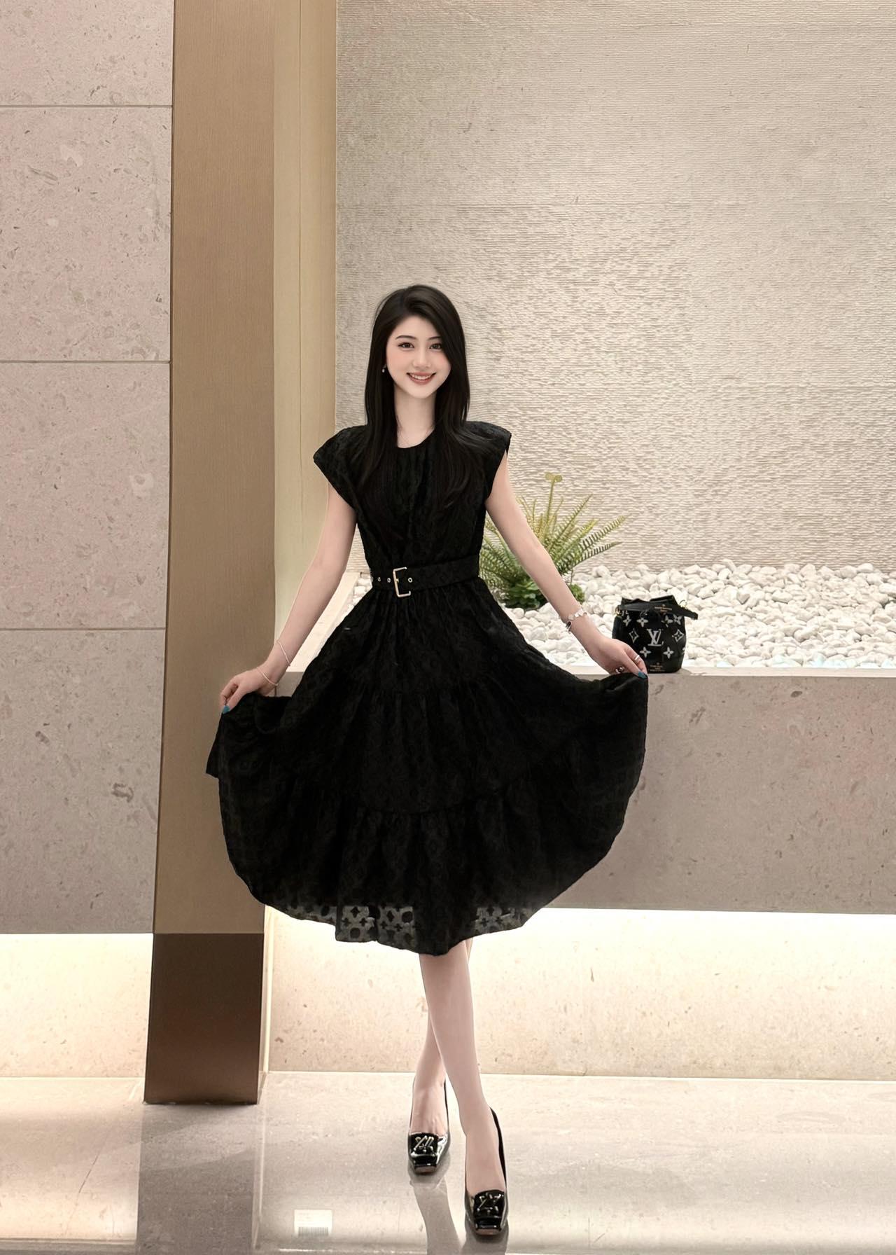 03eb7ce59f1fd093fc2678fc9c473d46.jpg