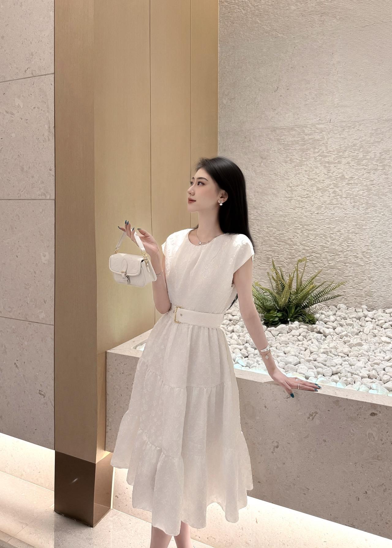 16ab8c45183ad48bbee266ee1c08e809.jpg