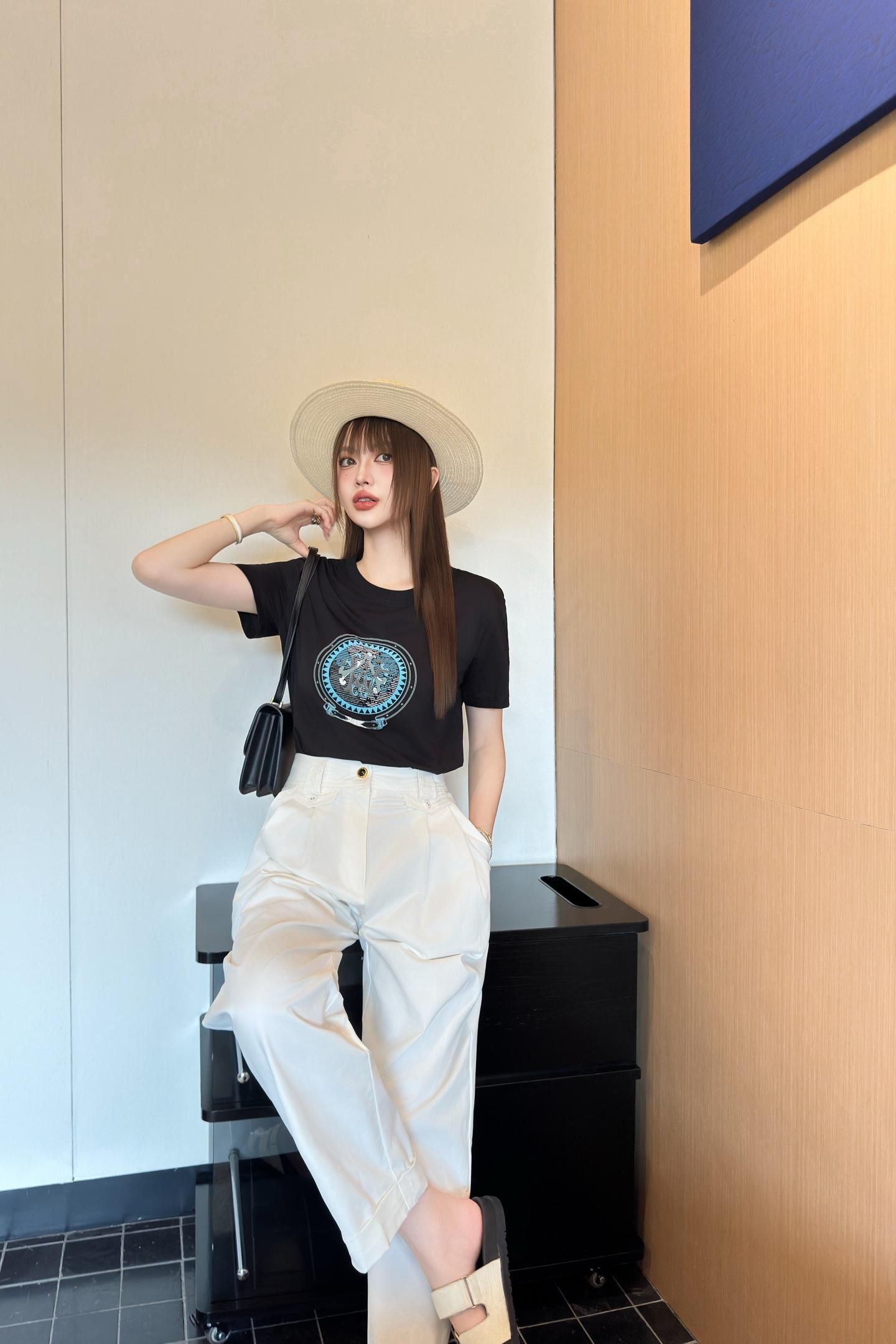 1fa101c5bc1618fbd9d37cc6d749b10e.jpg