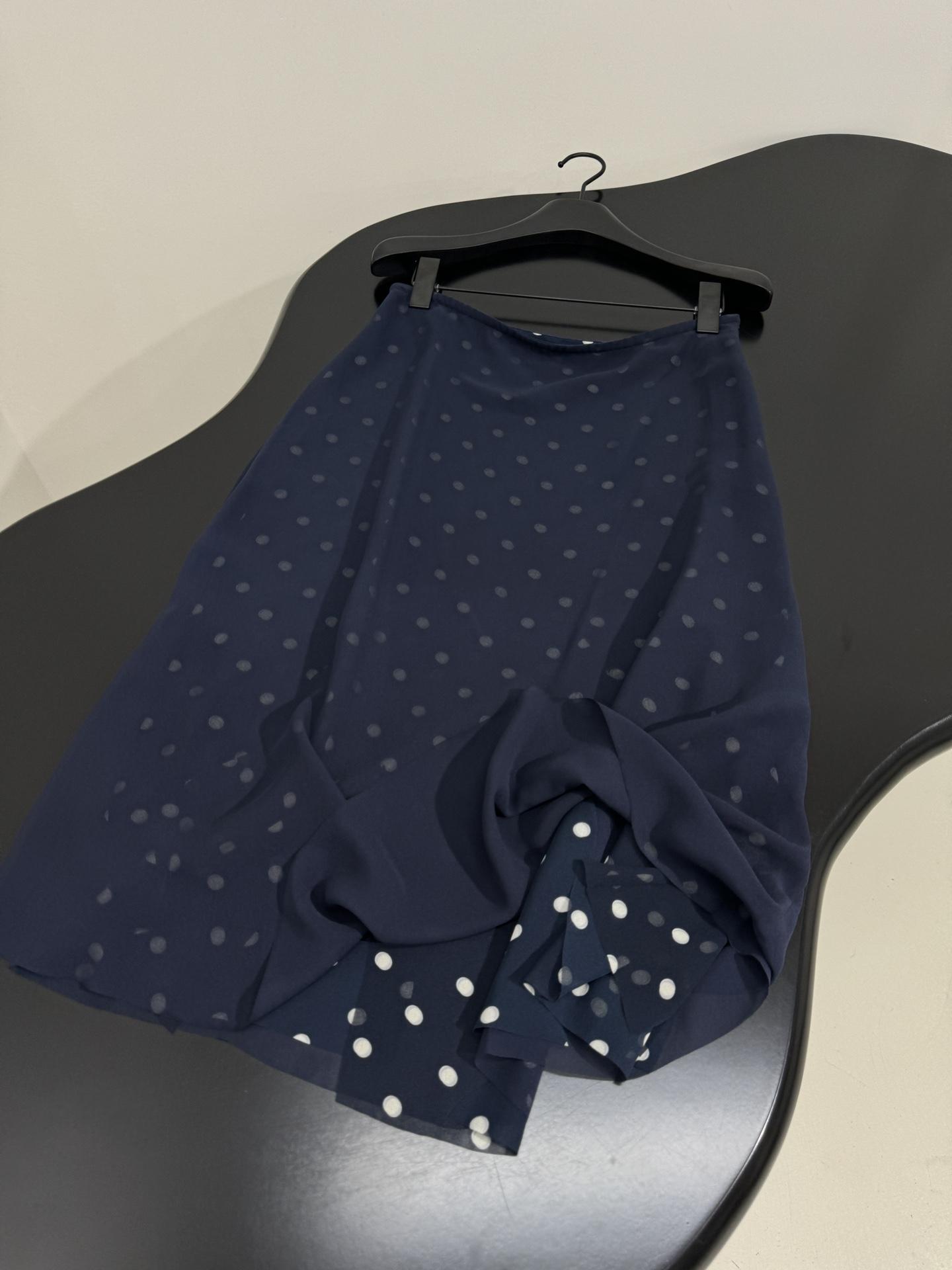 4a4ed7859fd9952fa8299e6156a00cc2.jpg