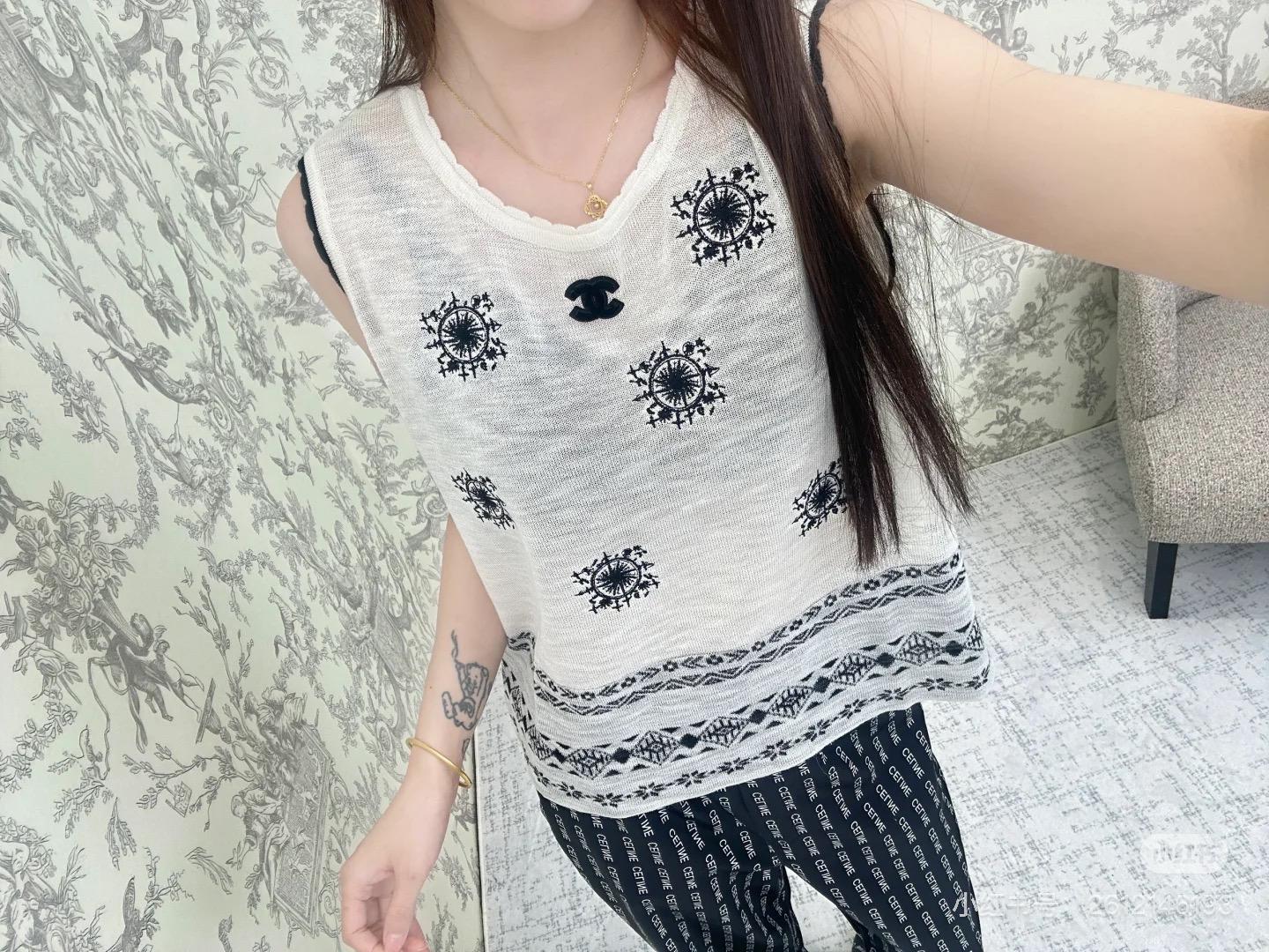 5298ea2e7d53a7c486125c815df2eed5.jpg