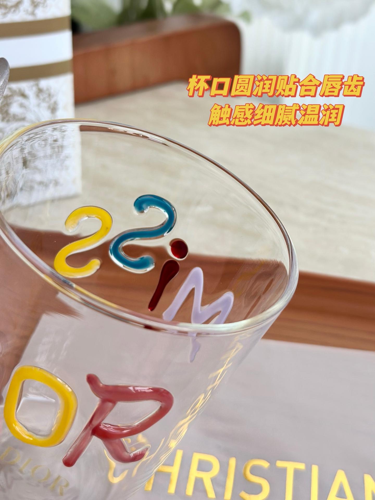 acdfaf7575b2a03eb9ff2e3479e8c37d.jpg