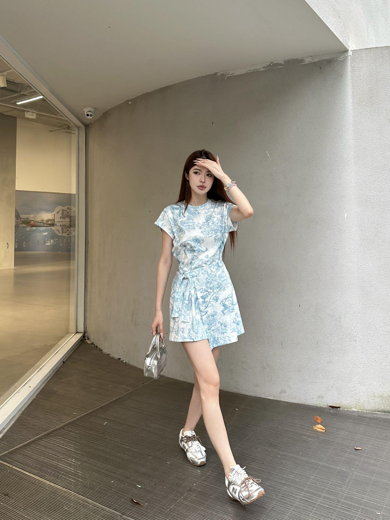b21732df1b01e0ca50798fd9a2a74104.jpg