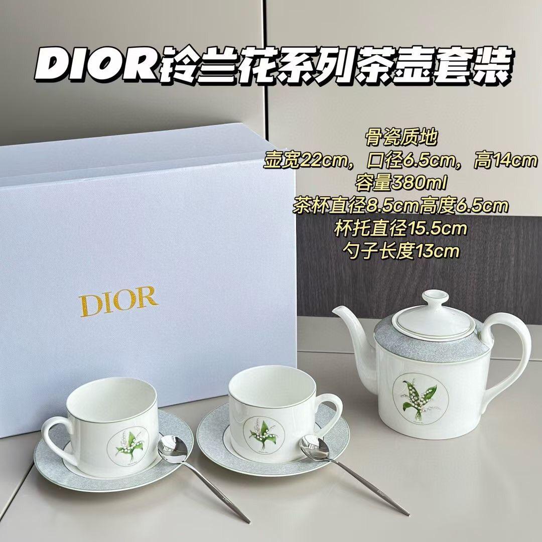 d82819f99d12b476ca403baab373122a.jpg