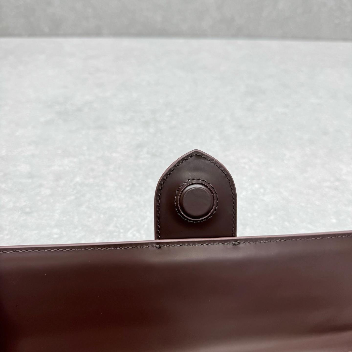 03492d66cd1edc53192c5aa6b192f852.jpg