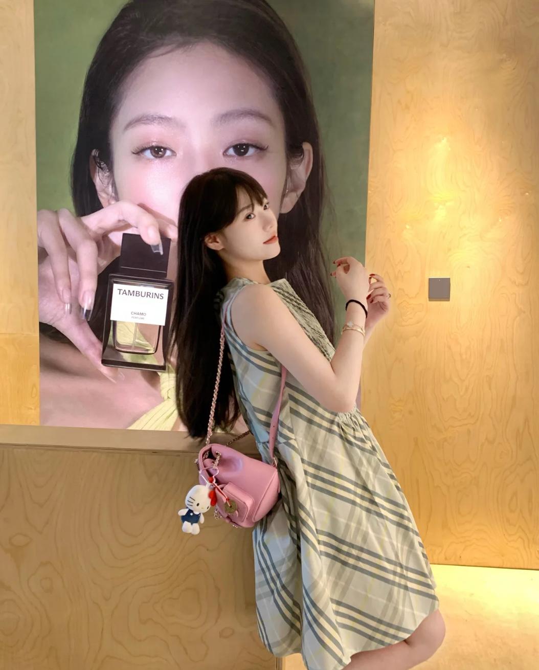 89a272c1204a767ae2f4d970348f3cb3.jpg