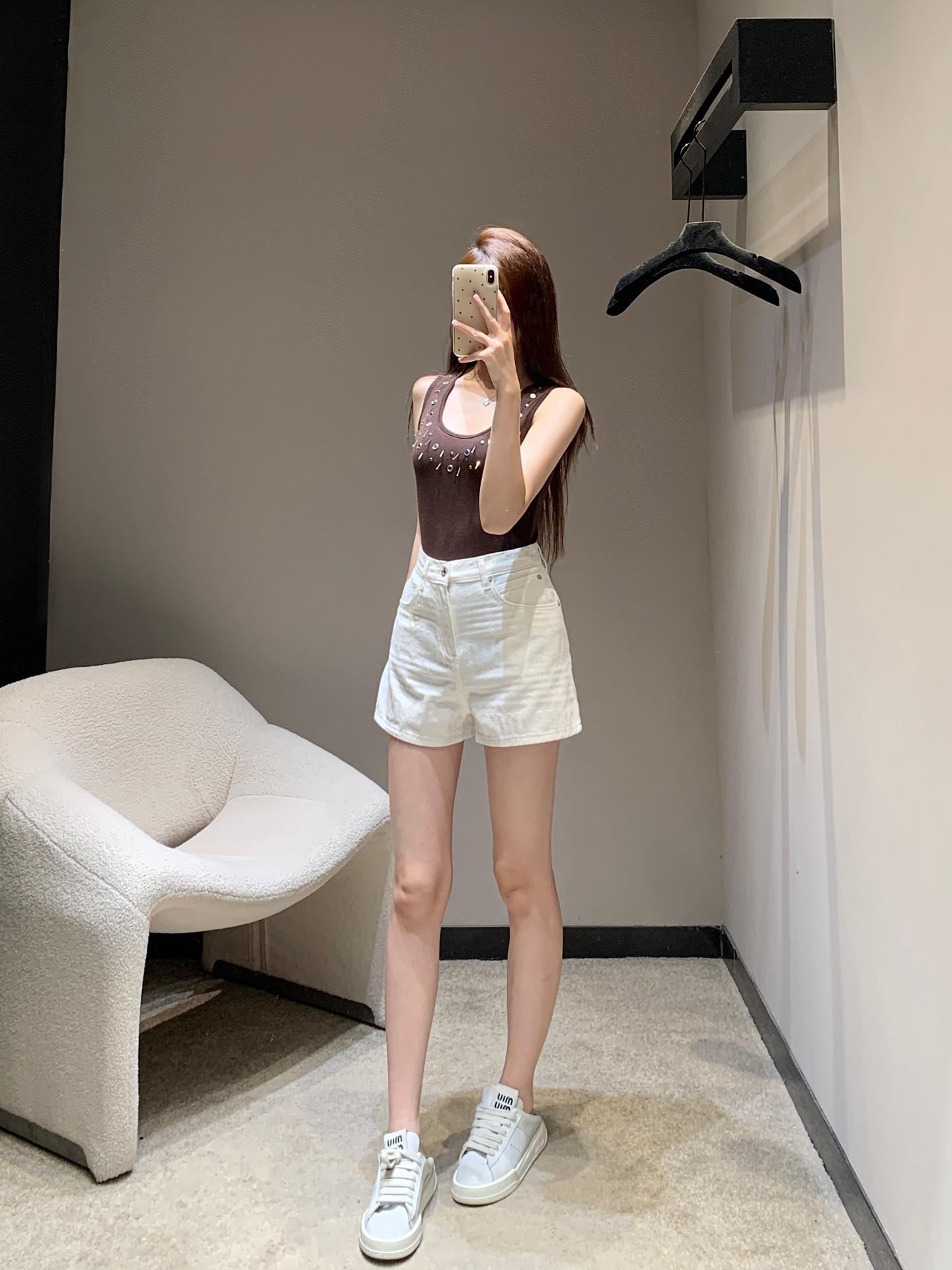 26d995e4deb9e5edb41a43095aa2b17c.jpg