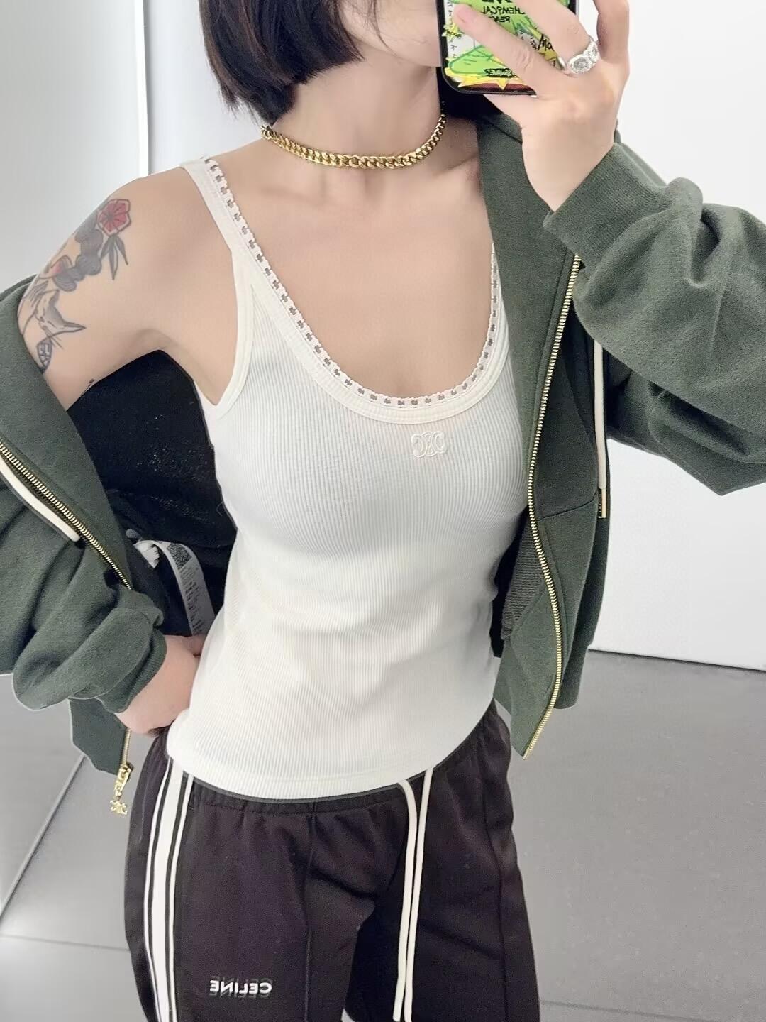 28b33d8f8ea35c4a38551c11bc2df400.jpg