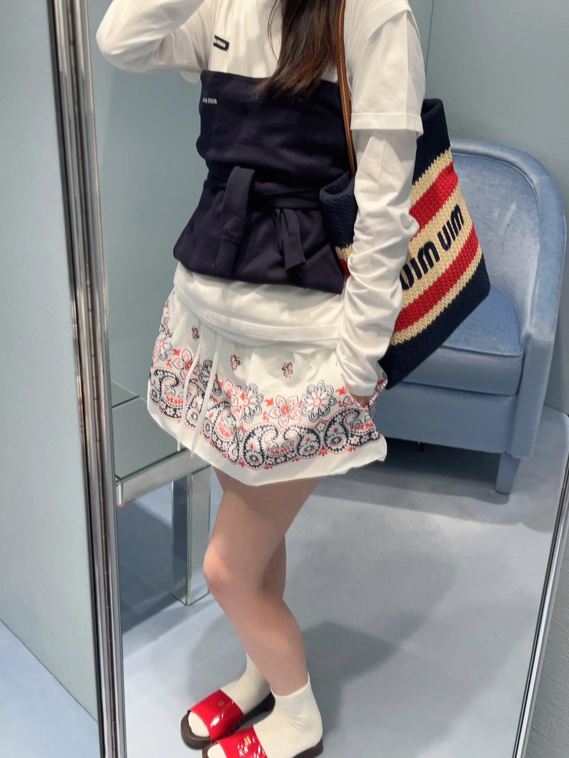 4c74ddf65b2bb75ef85bf4f94e692d84.jpg