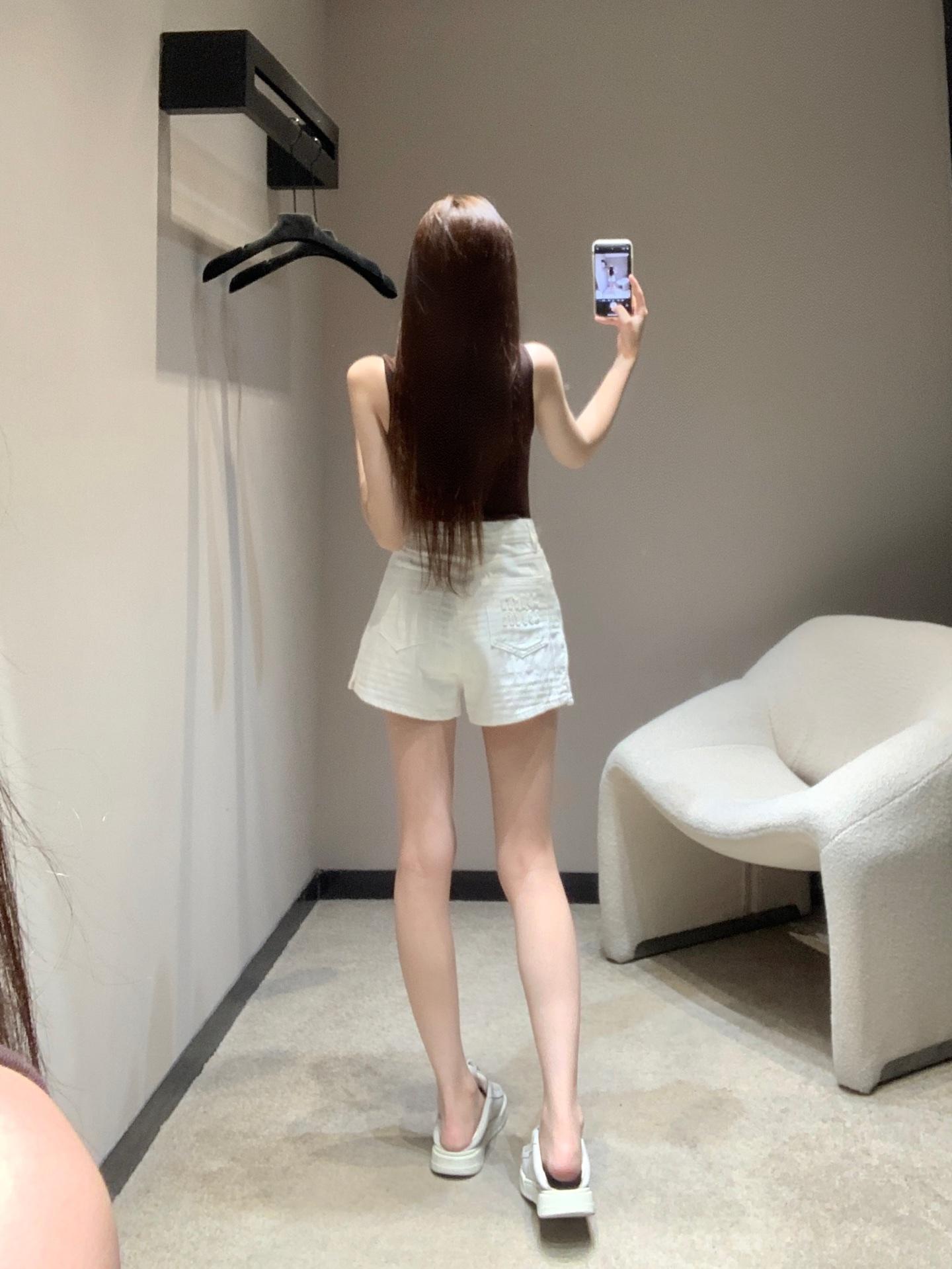 8ce5d64451553a8d19bdb9a0d1886a94.jpg