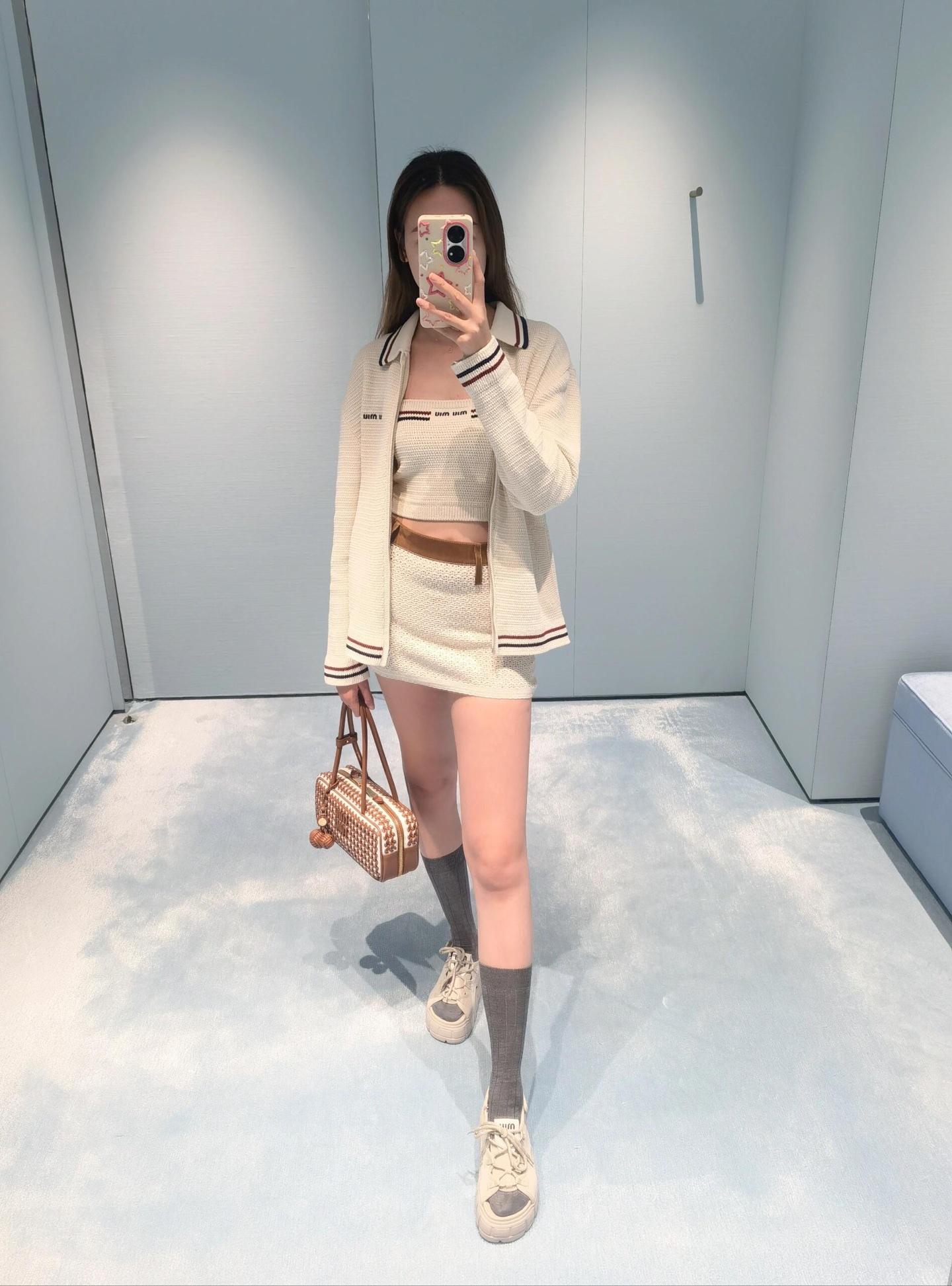 b7b235d93e2f15ff007d405d5d9b02f9.jpg