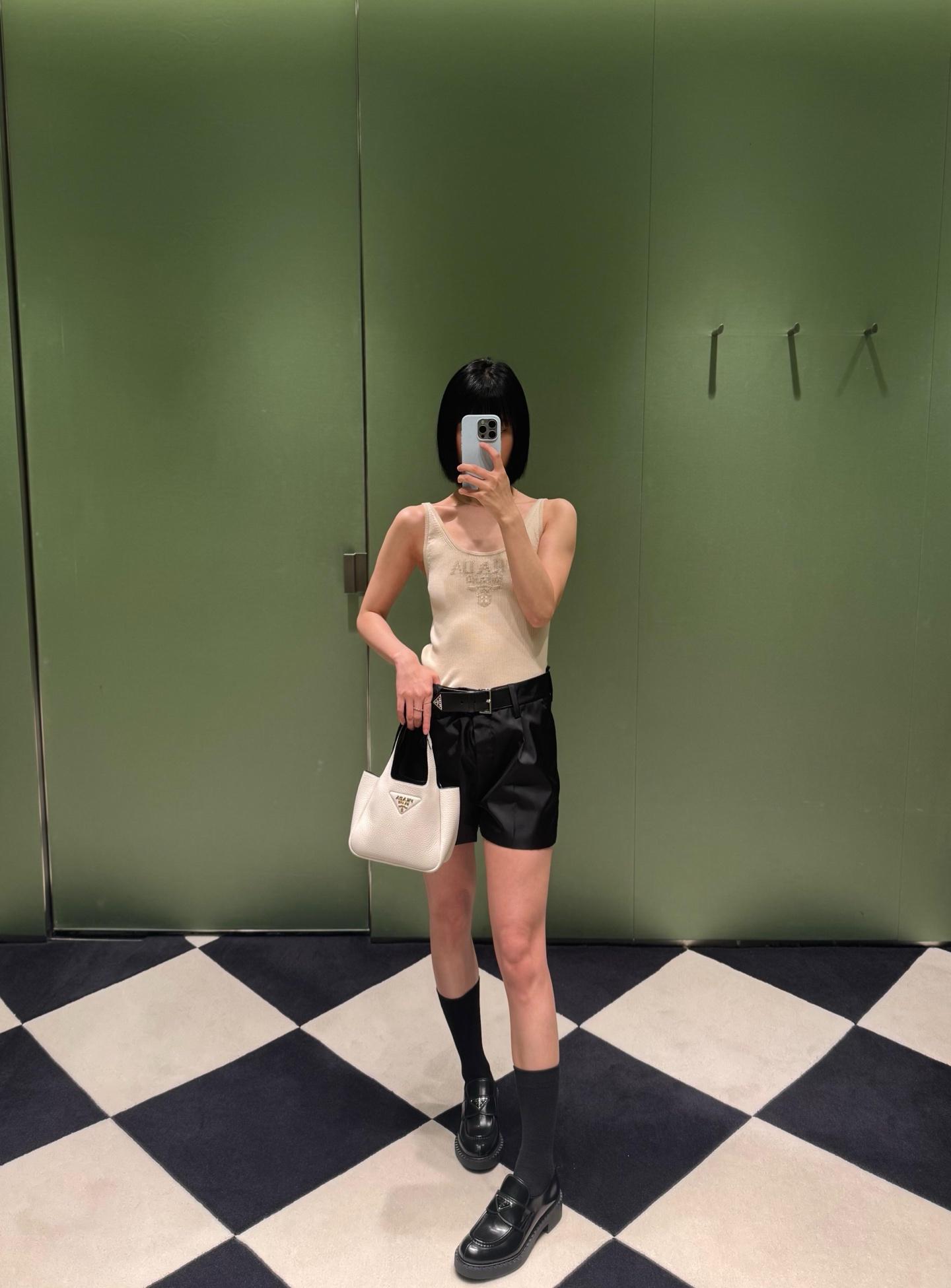c1d213f2c3ae1e752b5d04a3a155f1d6.jpg