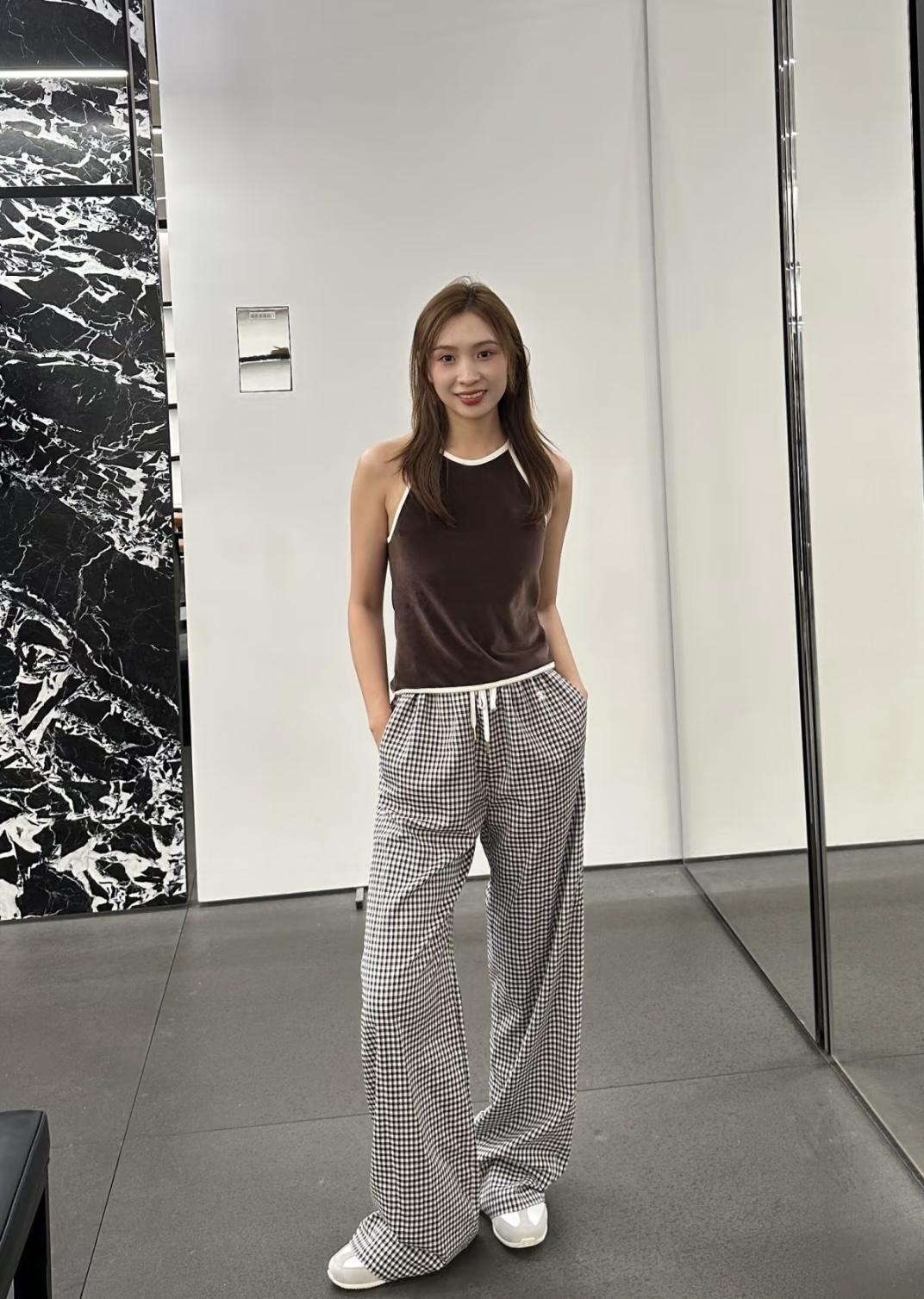 d51872f81bea00cc9a48f5388a65c6c1.jpg