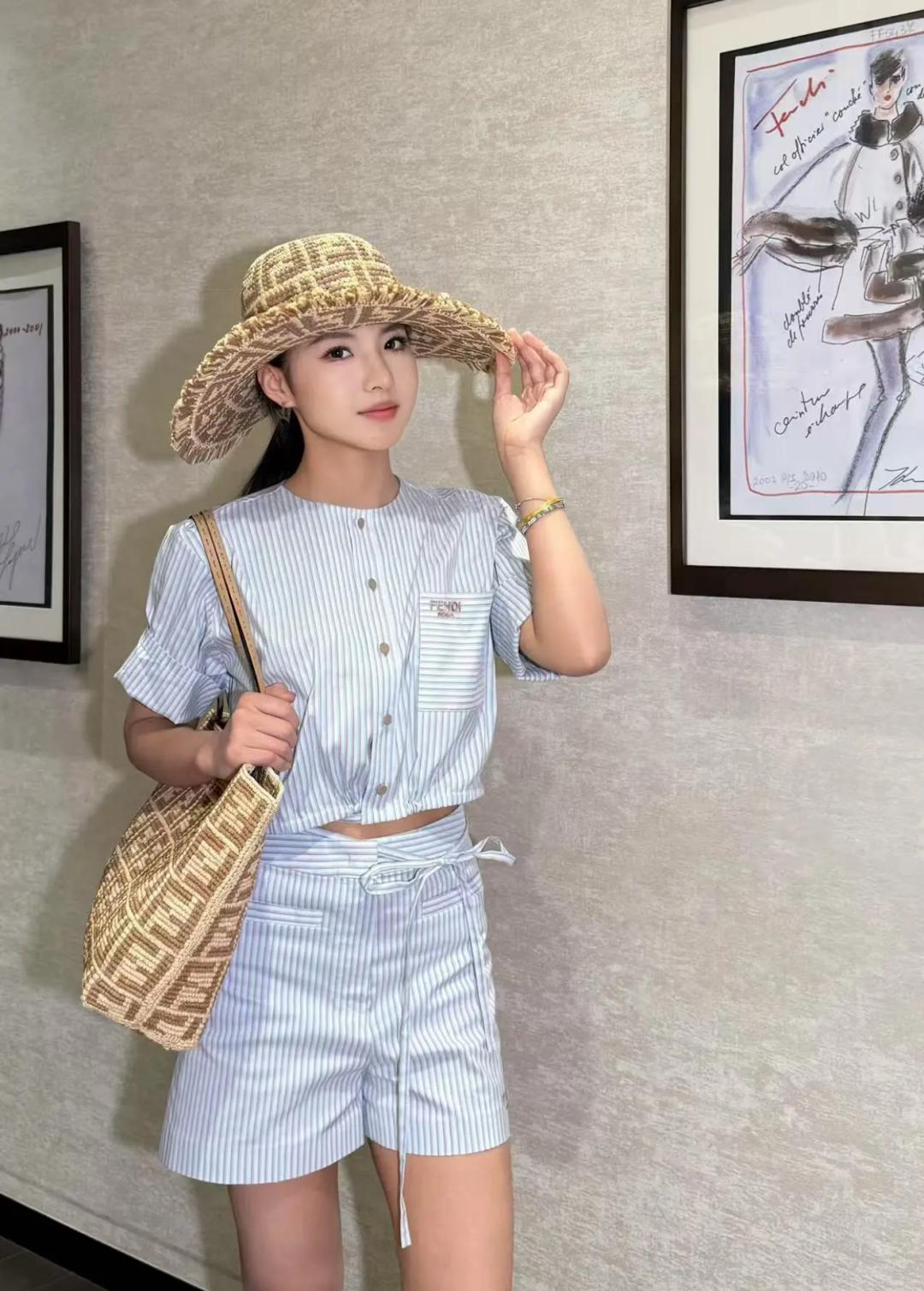 fb3d445b675c1afe9ef700c6783ae0de.jpg
