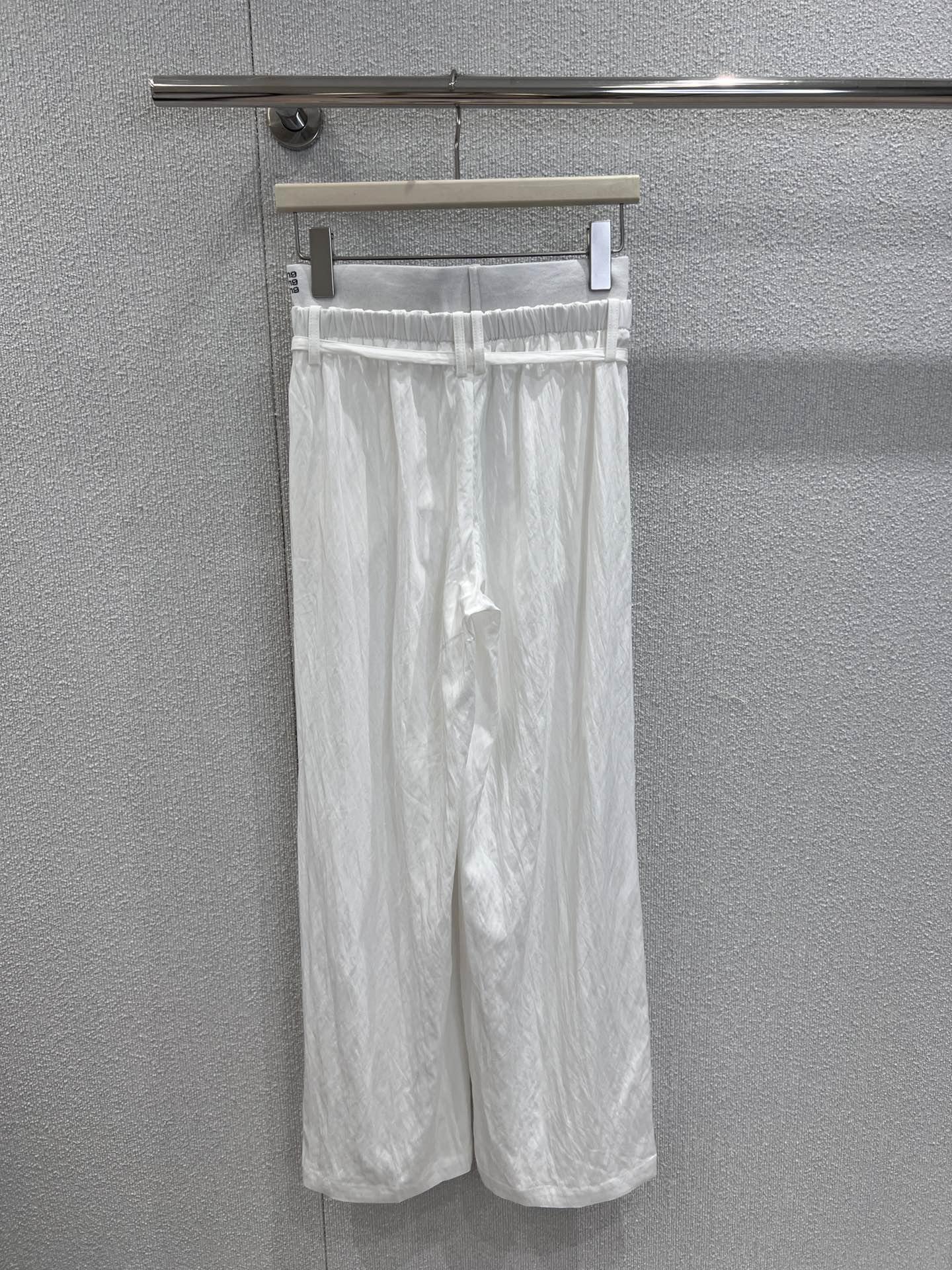 fdbe0a669d90ad17bad1f1c1eb59a4f9.jpg