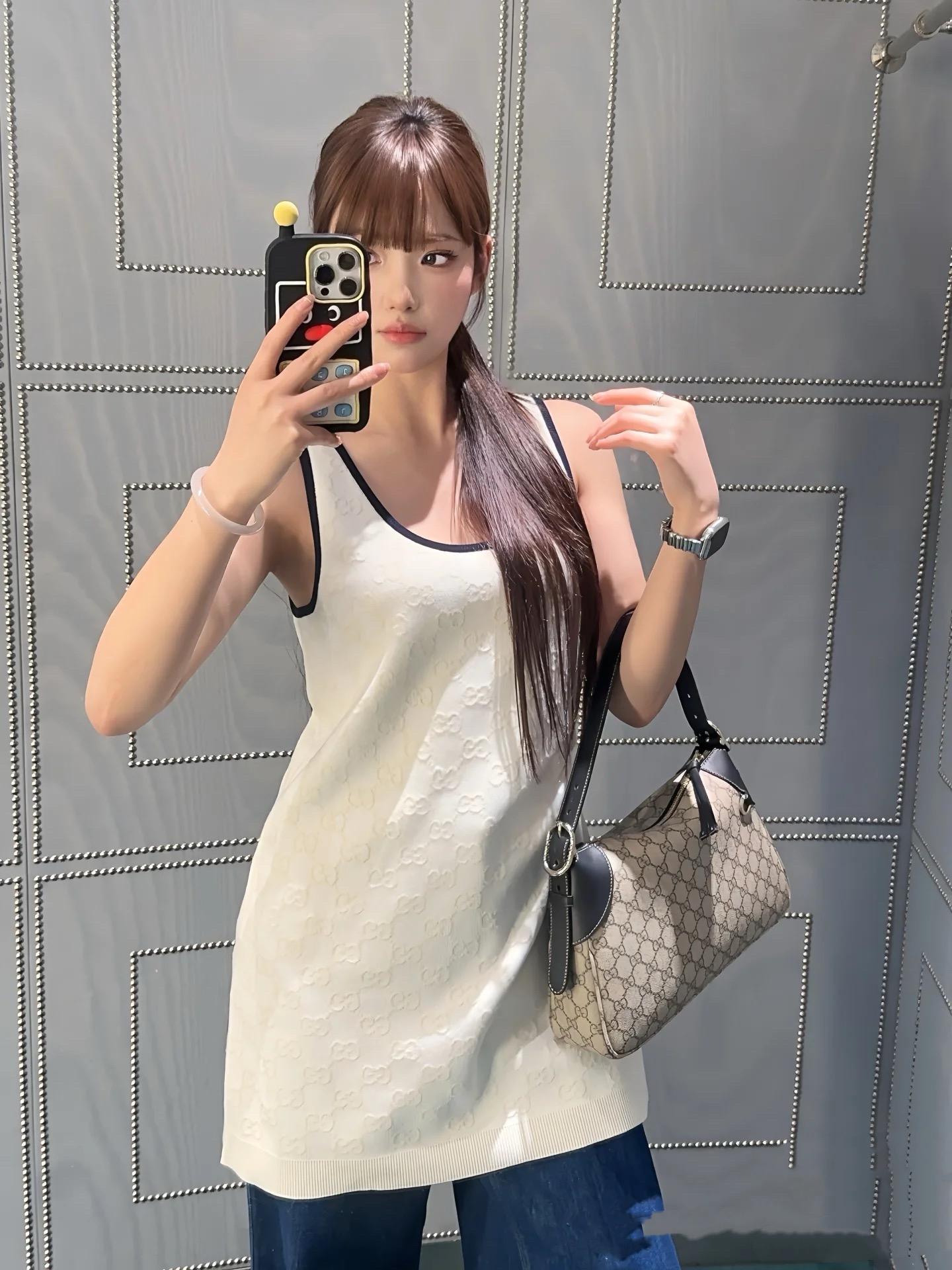 fde1abbb6c2075a1c109a6075e06f627.jpg