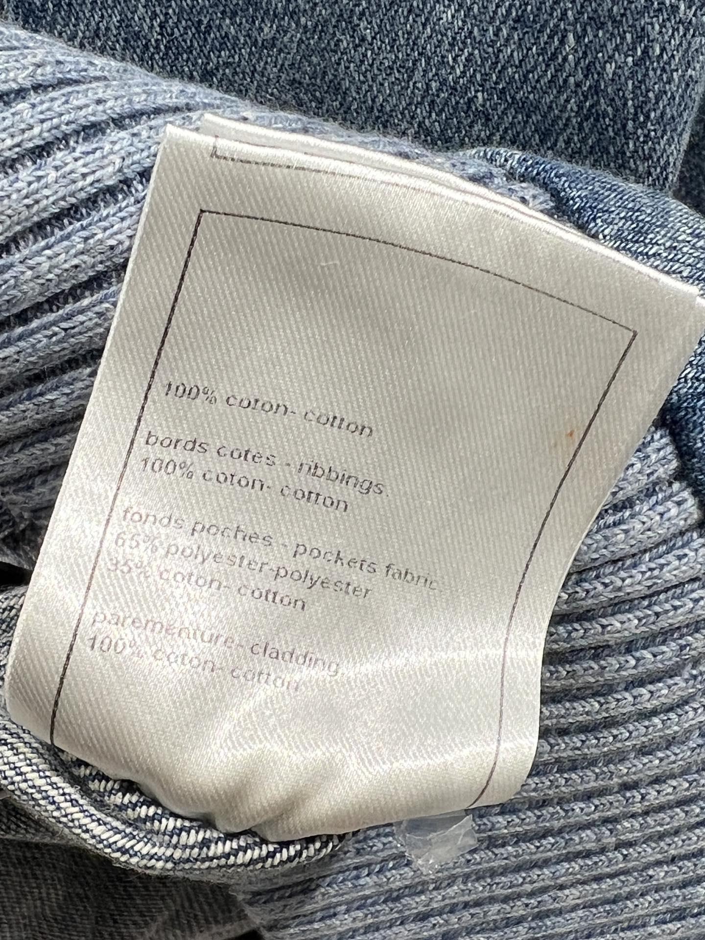 4845e39d5d9849d285f212e692274f80.jpg