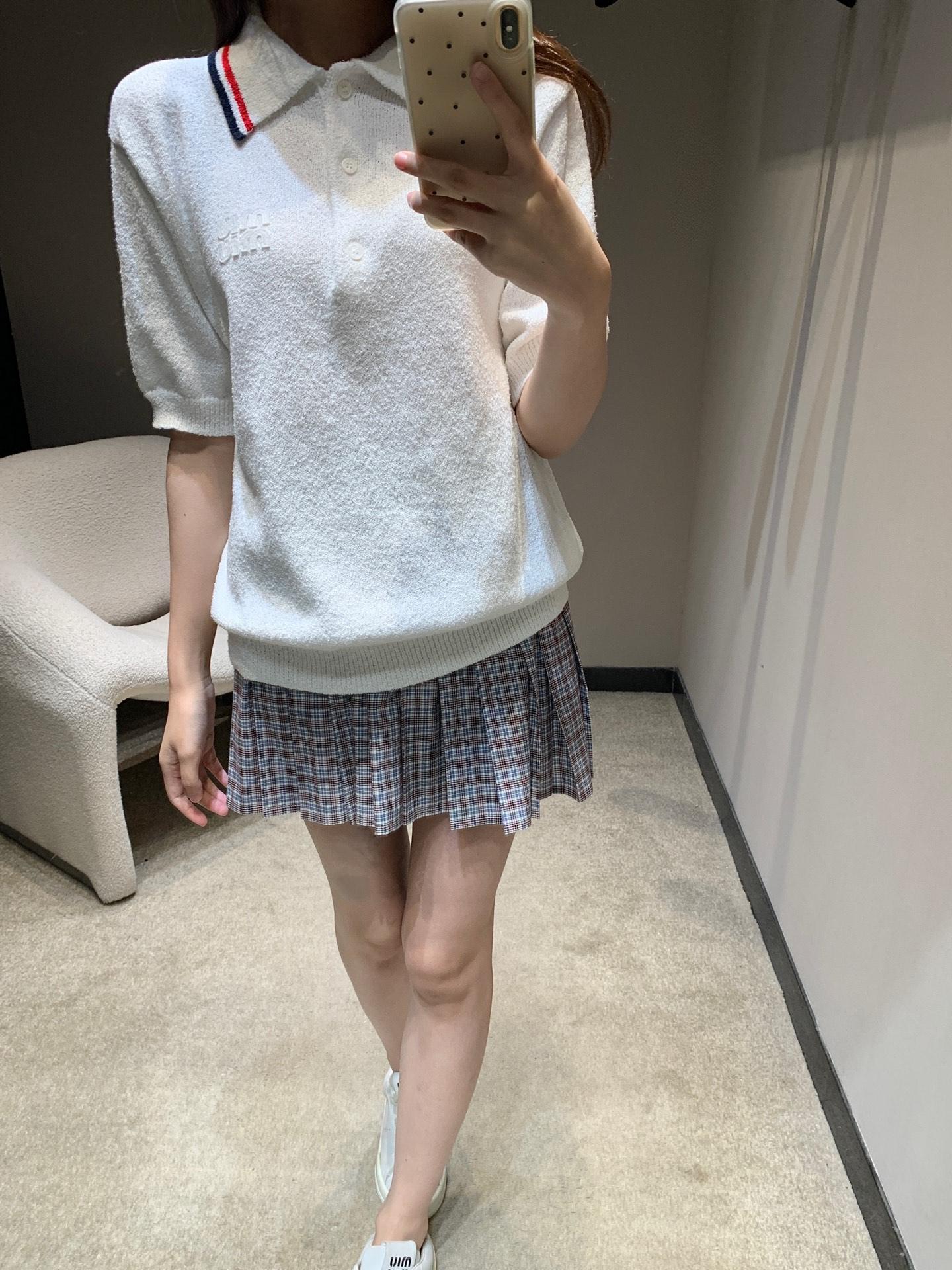 48dc1a17e49e56743cea7bfcd5d579b6.jpg