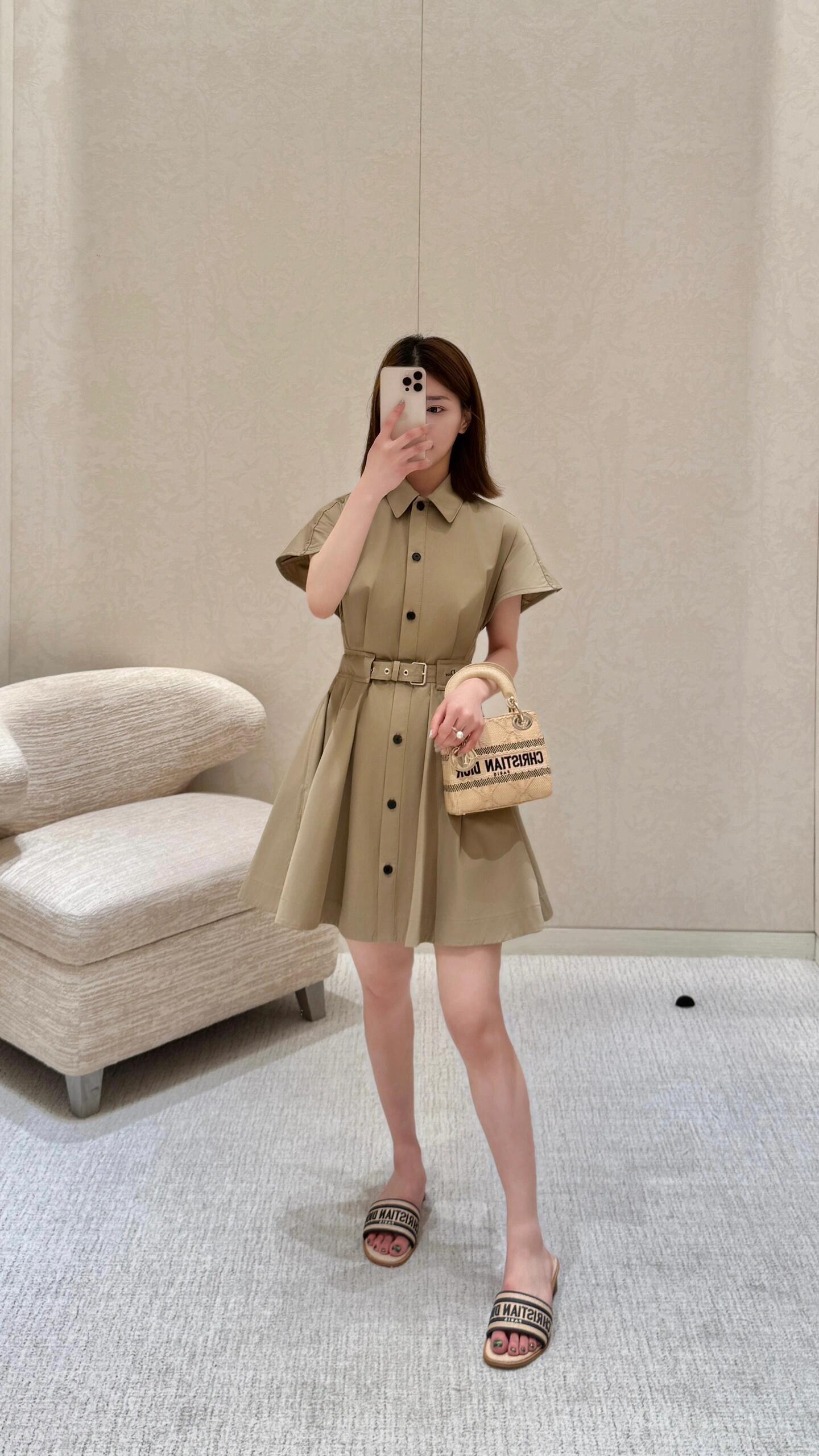 4e1219ee9b7d1281525ad7acbc8118b9.jpg