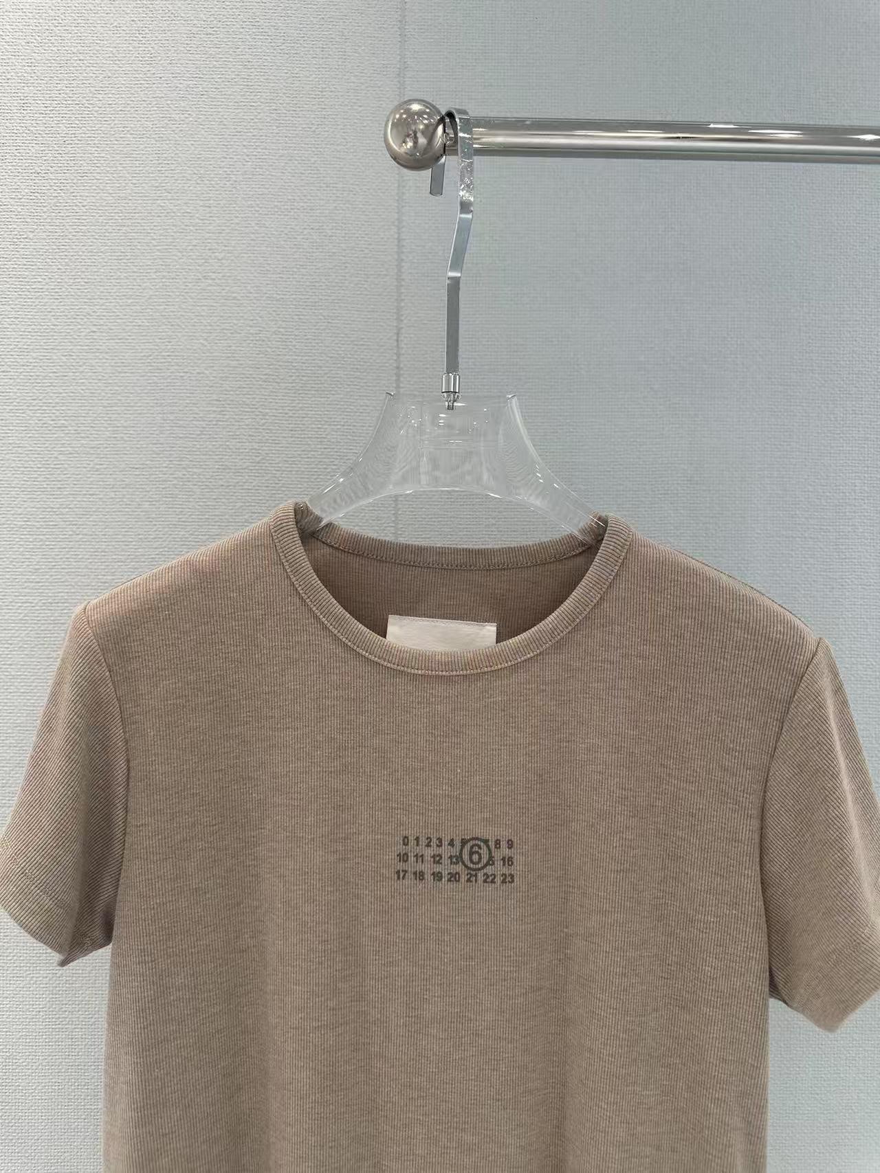 85a35818c9f0a1a0c4699e8aacf98895.jpg