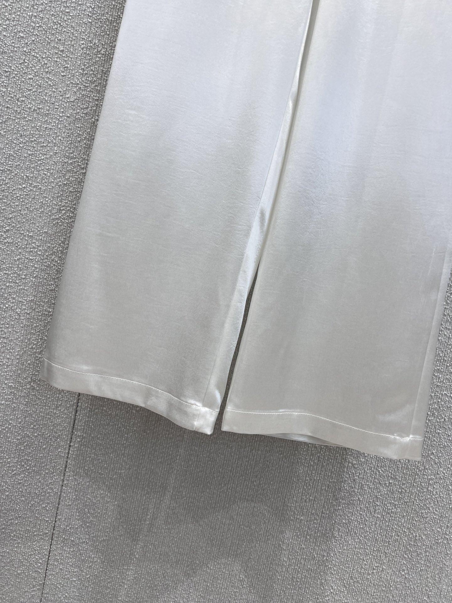 adeaef7be39911c0119254b2bc45541e.jpg