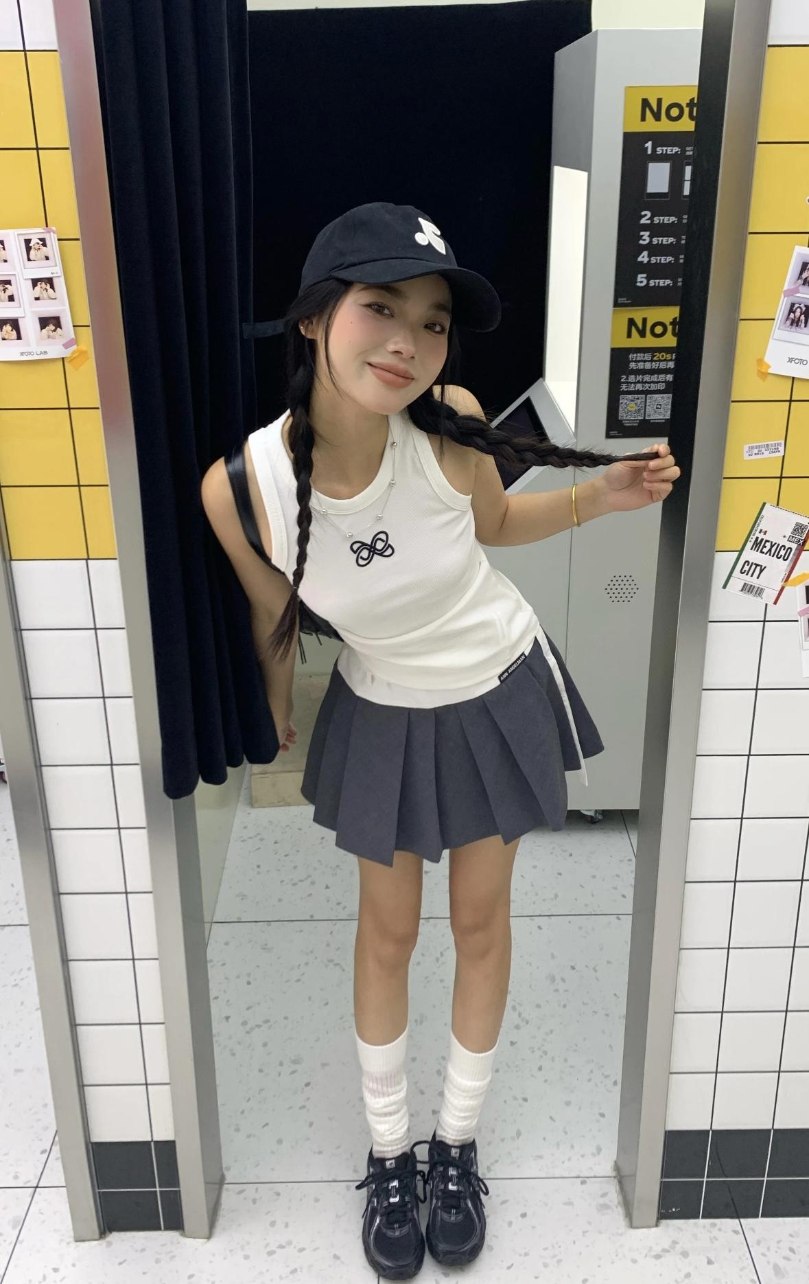 b7f89e31300d4fd7f5272a5041bc6acb.jpg