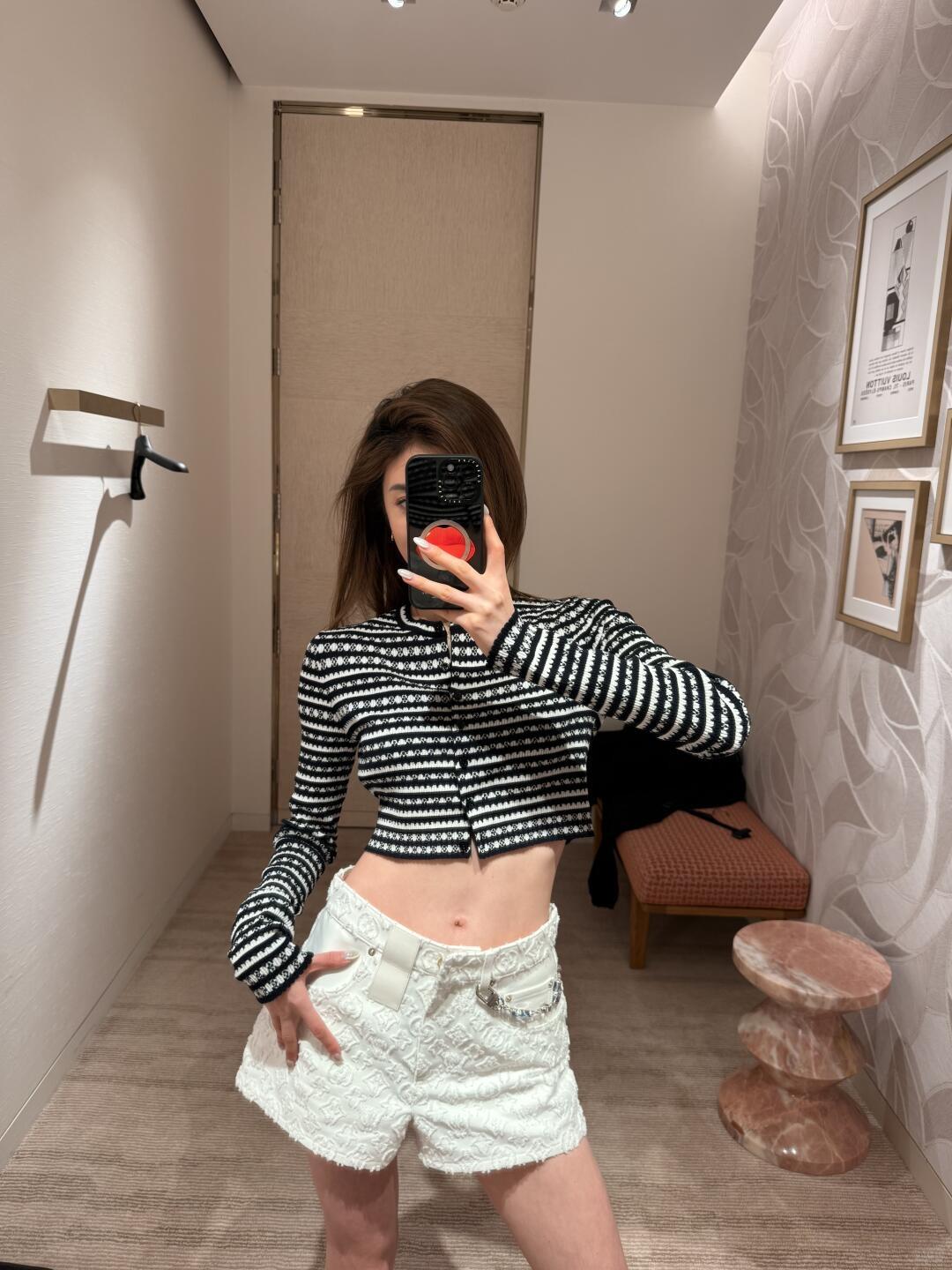 e761cc26c6f47df1229f9a5baf1ec28f.jpg