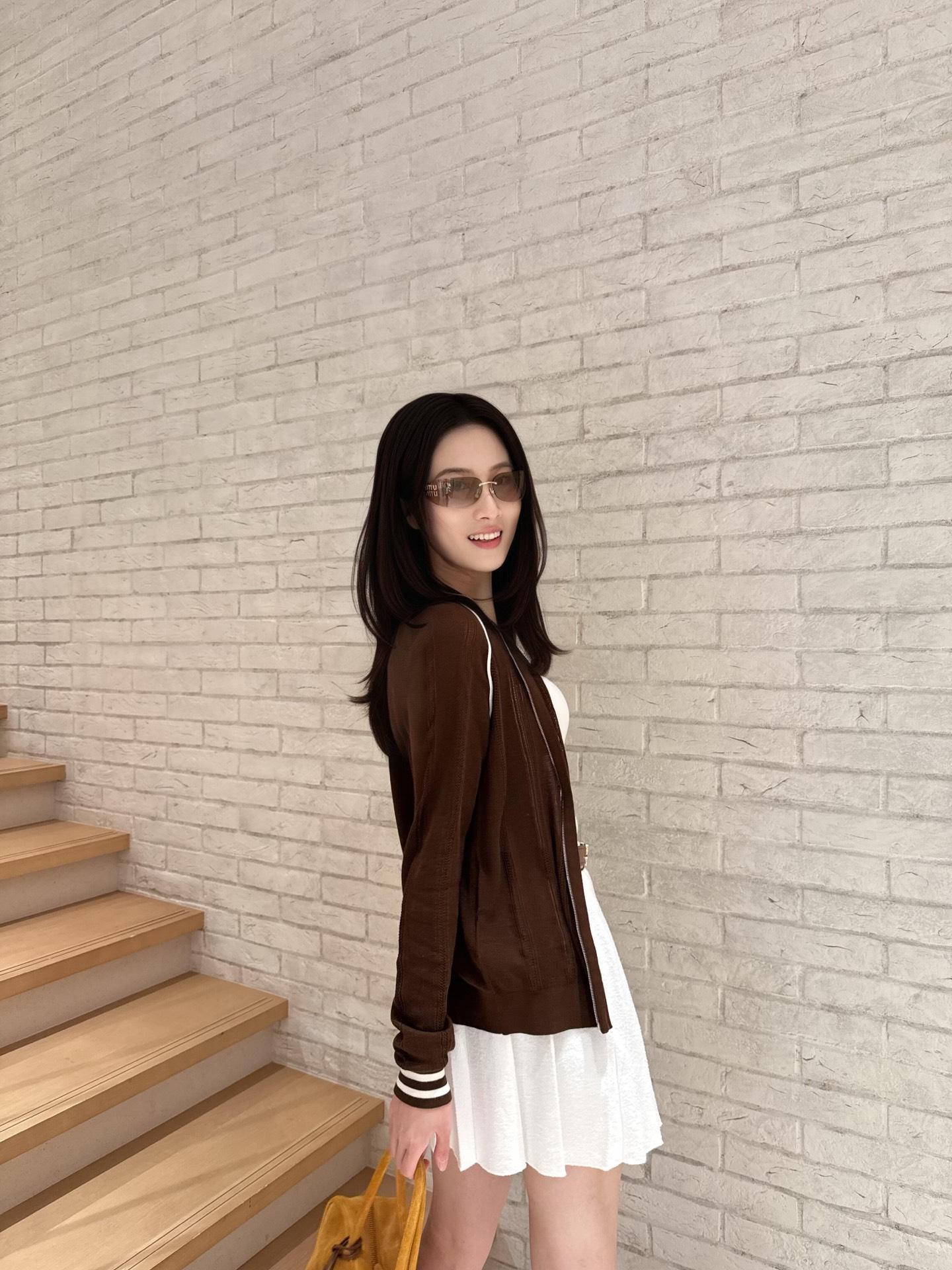 2ab710f6e5e2fa918ca1ff62eb8a4a7a.jpg
