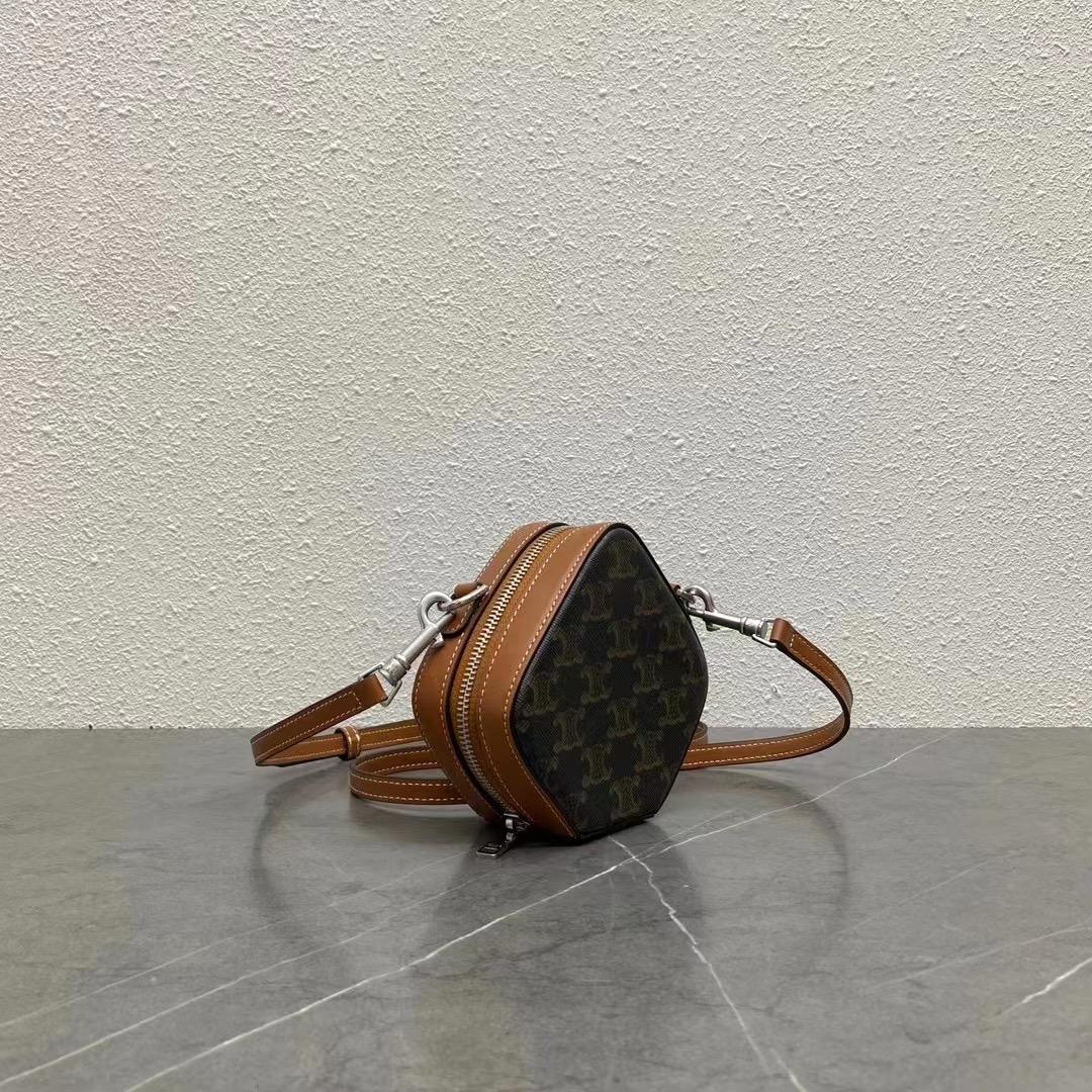 70d95a39c4941200f6594eaaf1ccaae8.jpg