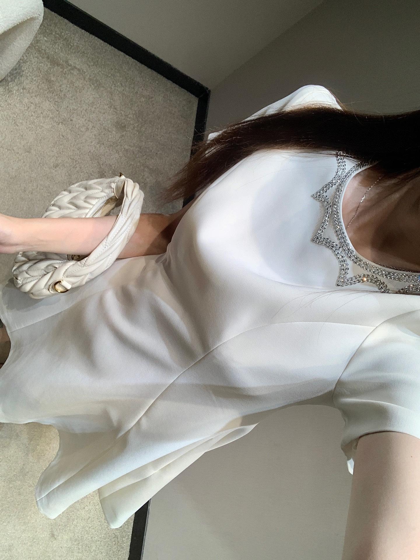 7e640a679a98c12d14ab1ffd456f9081.jpg