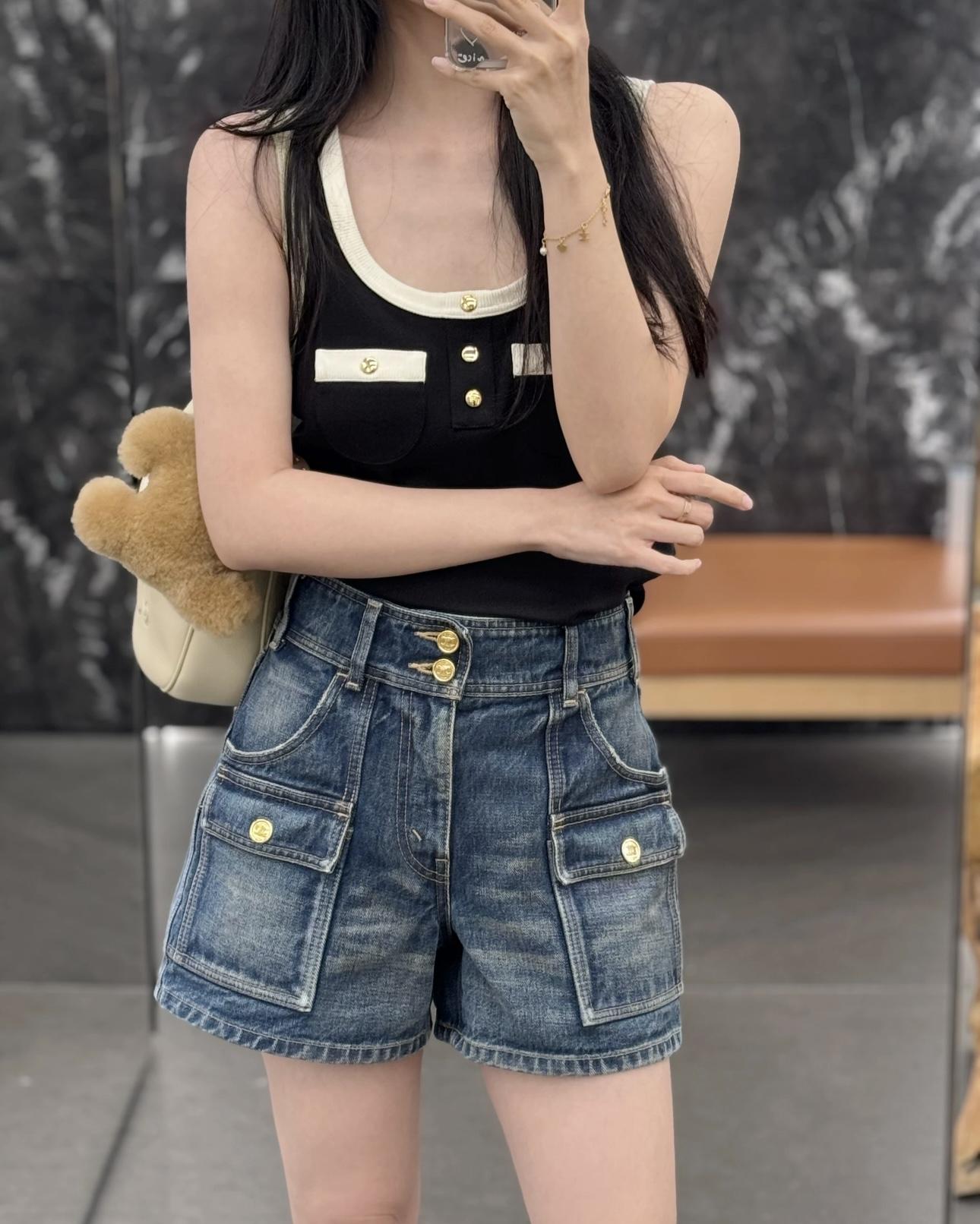 901526962d83649cd8f92812d75c4ff6.jpg