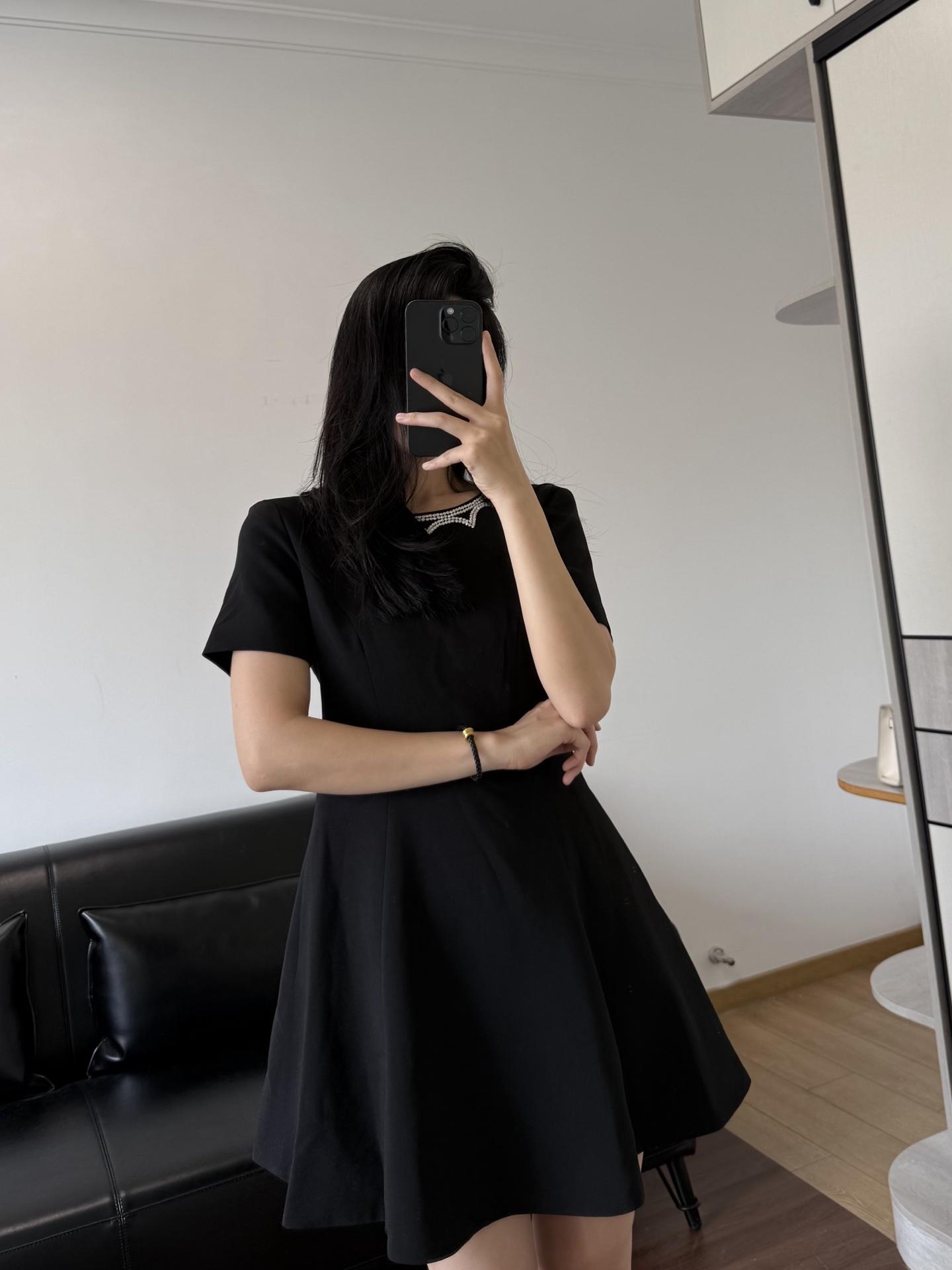 a228aa3bfe8e833bd2736bccbe269128.jpg