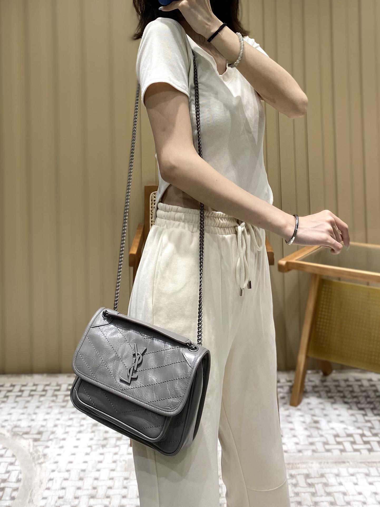 bfa10f97d2415c80affeca07b3885db7.jpg