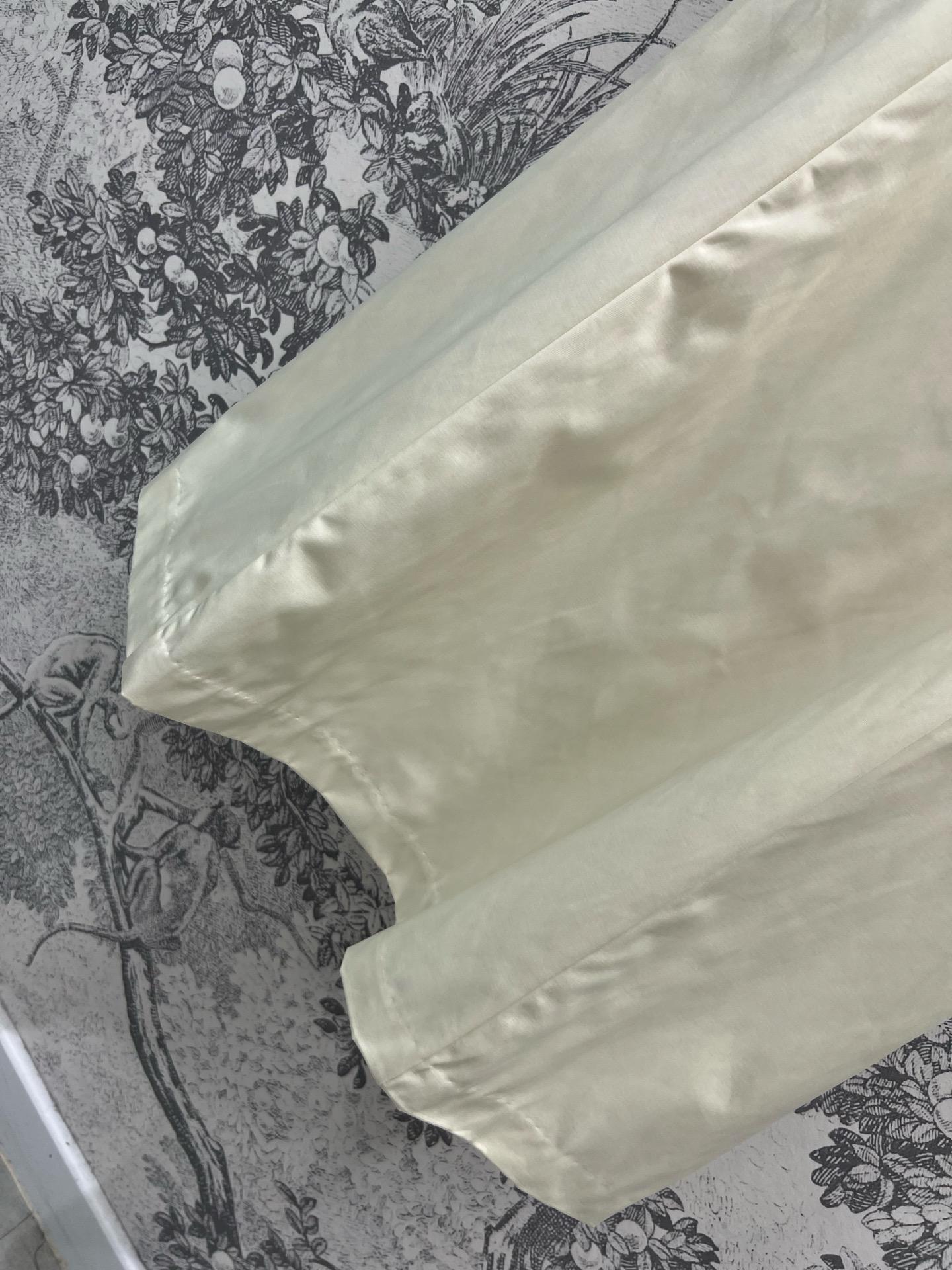 d4a422e0966c4d861d5a251b94a957e4.jpg