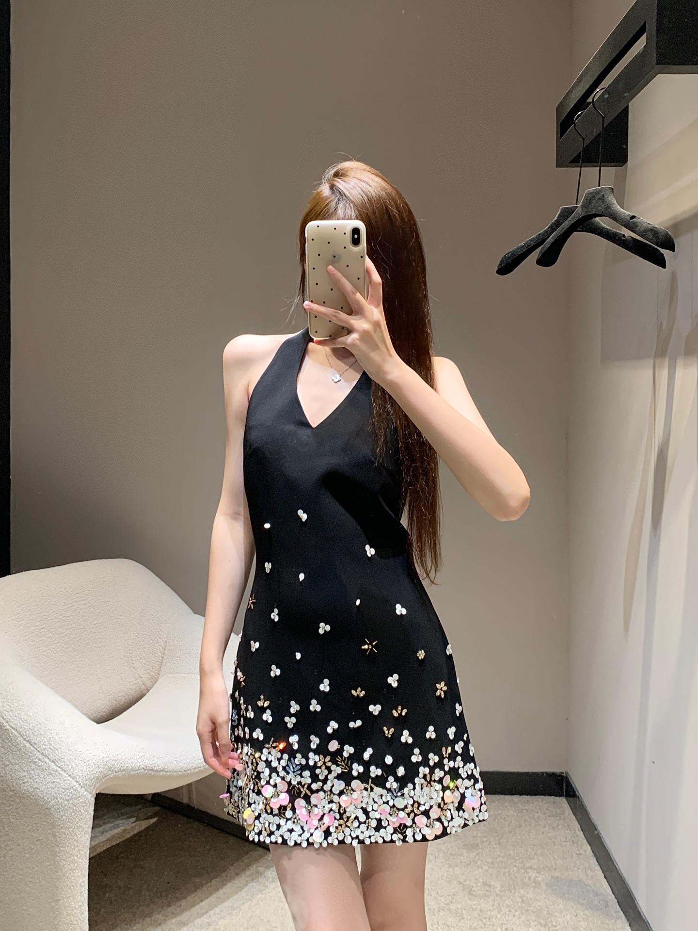 d7435126c6f97bd6cb141b4fbb205ea5.jpg