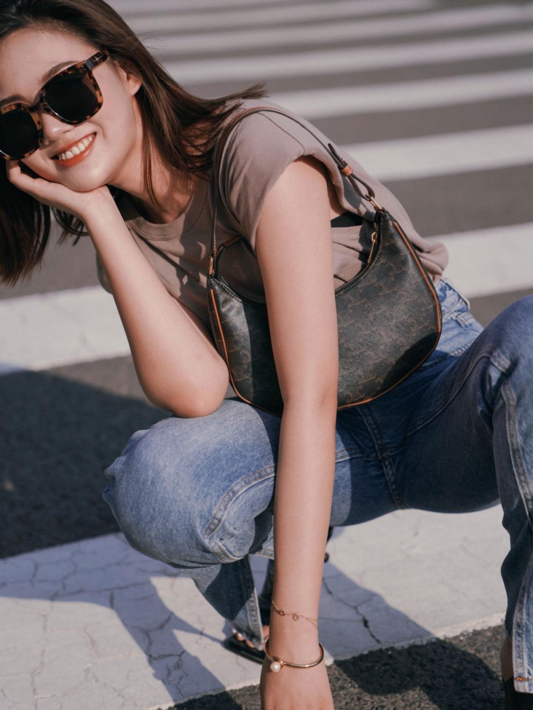 dbfcf85a7ed2a703bfaa8671430a700a.jpg
