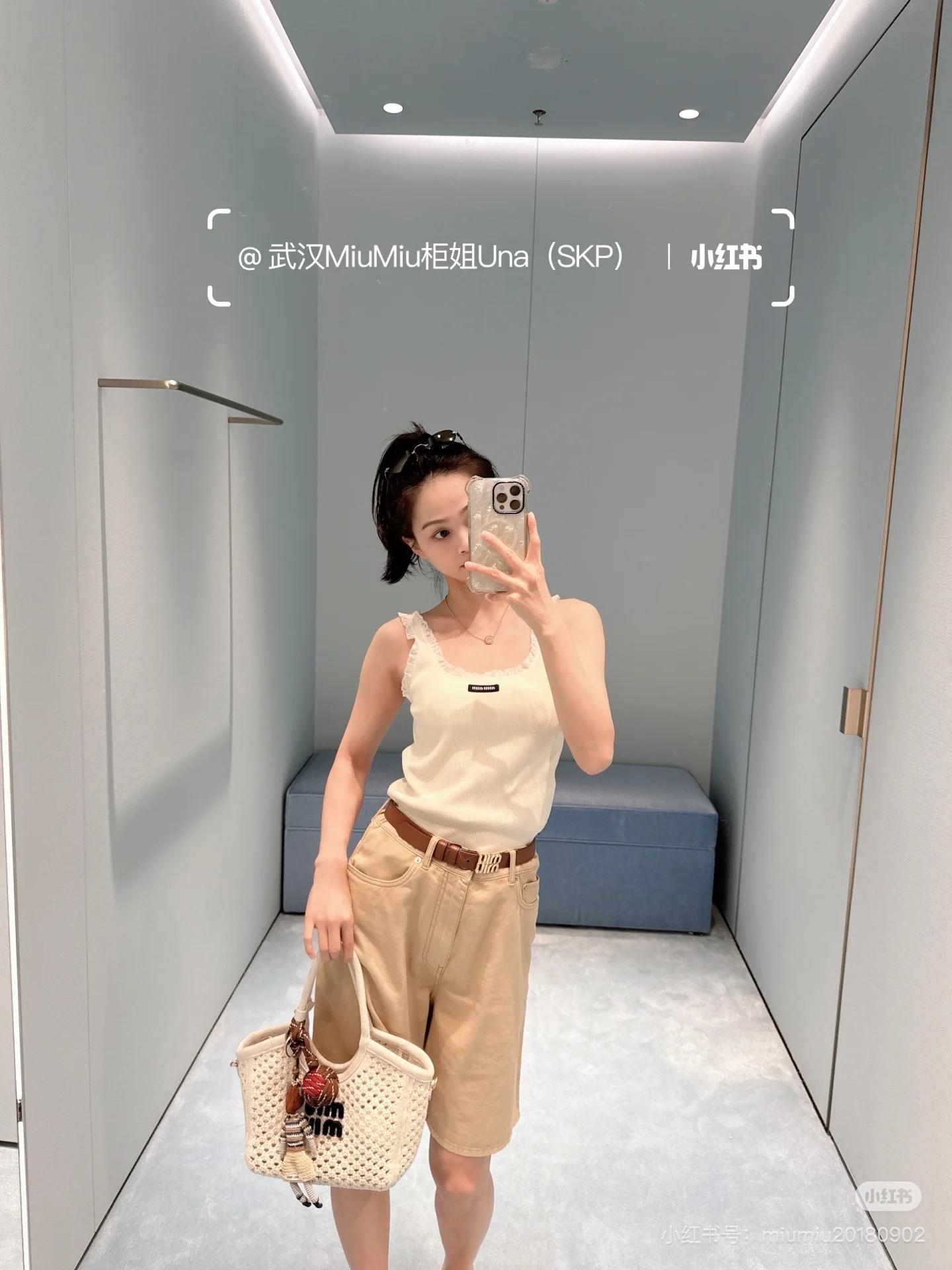 e952d9c5c15ca070fa549172080e6a7e.jpg