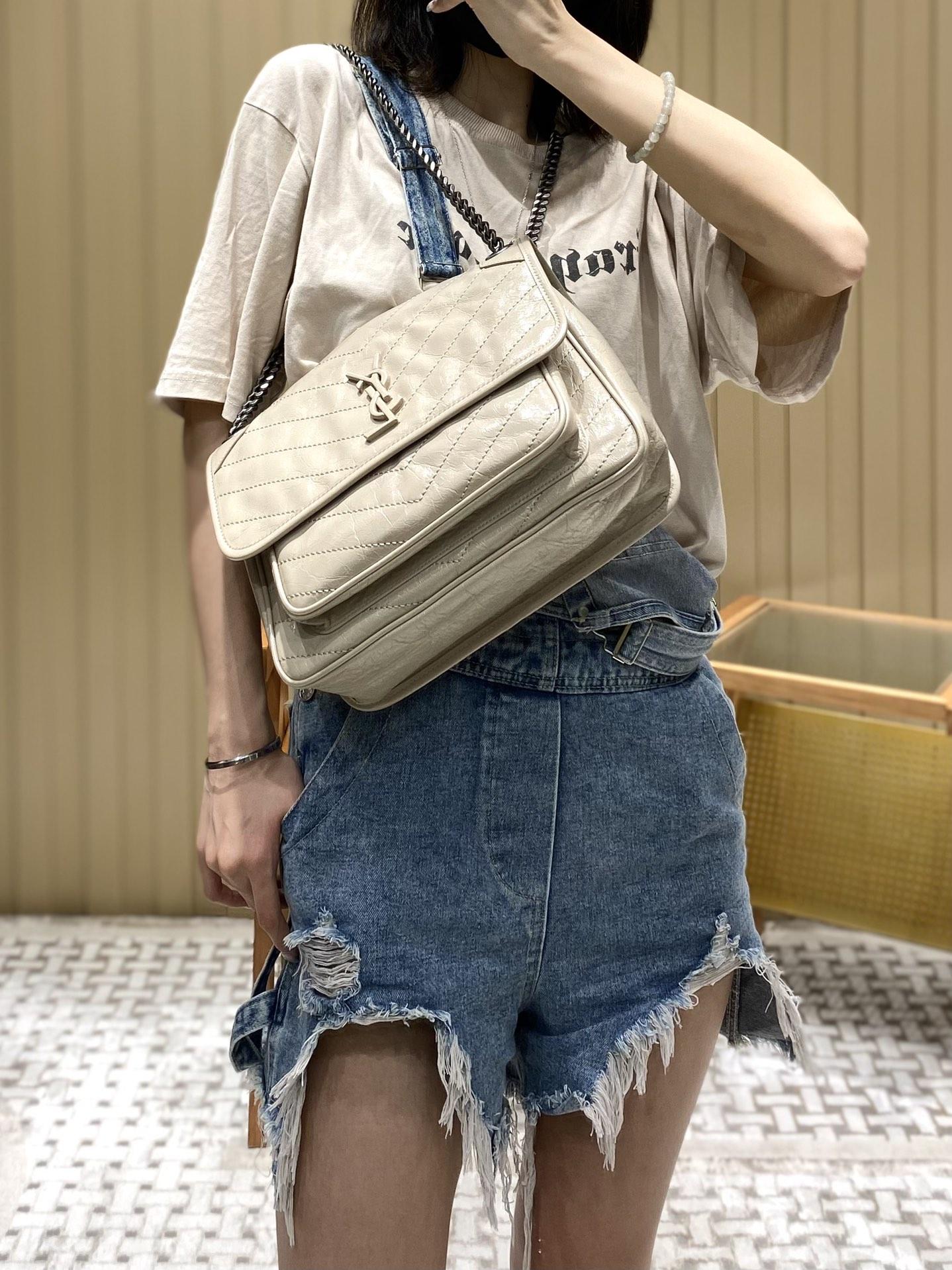 eaf5f13155d1e47ac3d5e6dc7715d5bb.jpg
